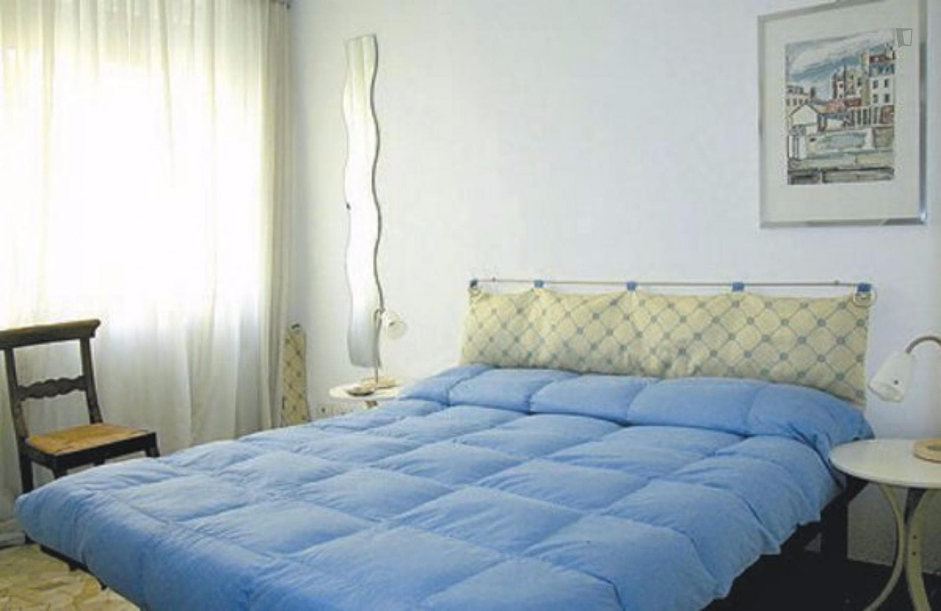 Bright double bedroom near Bologna metro station photo 1