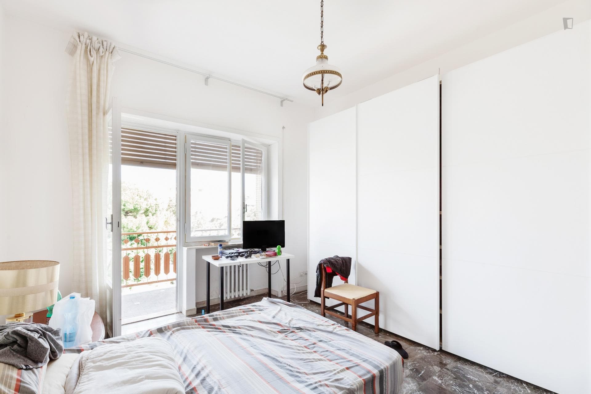 Spacious bright bedroom near Garbatella metro station photo 1
