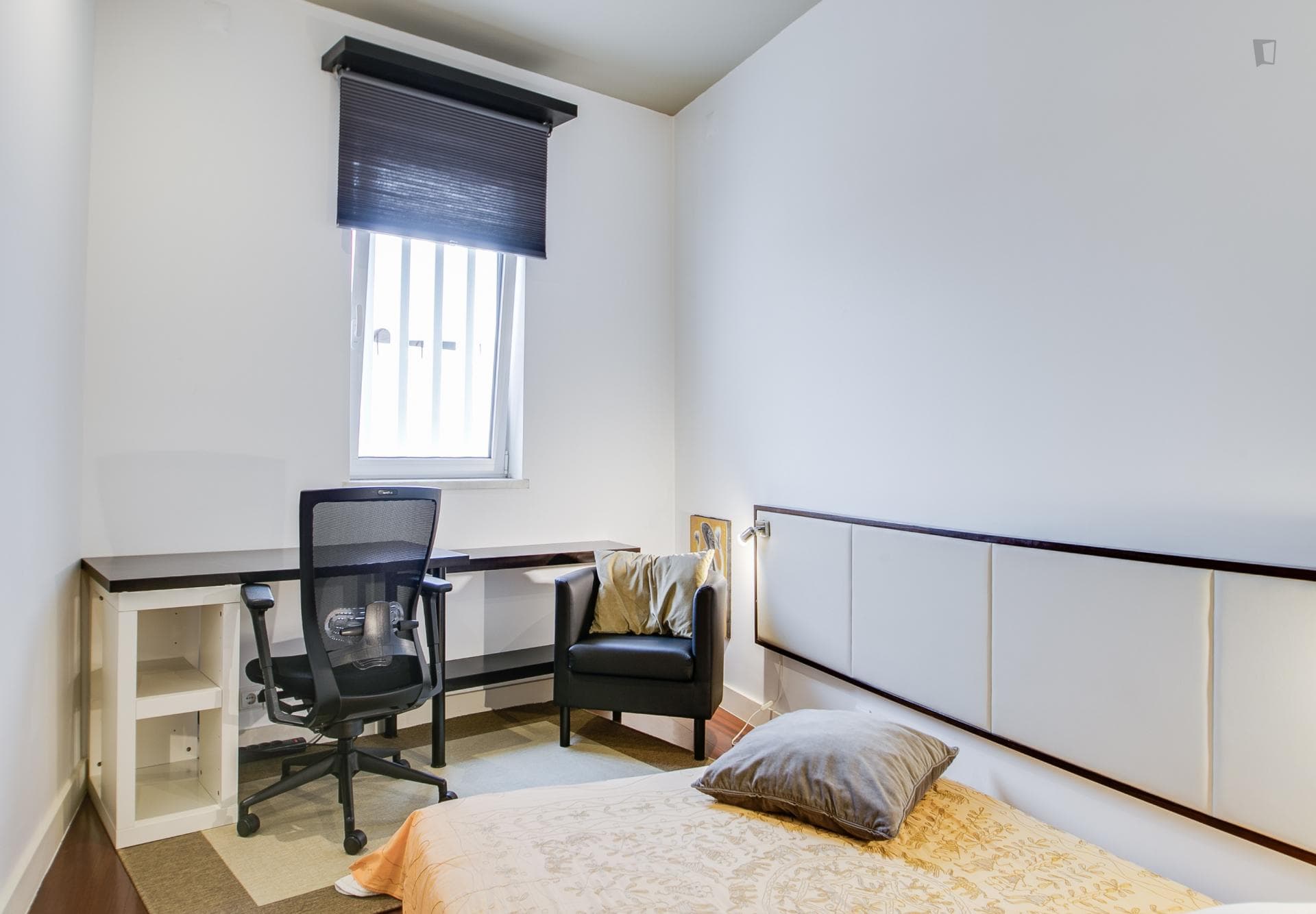 Attractive double bedroom near Campo dos Mártires da Pátria photo 1