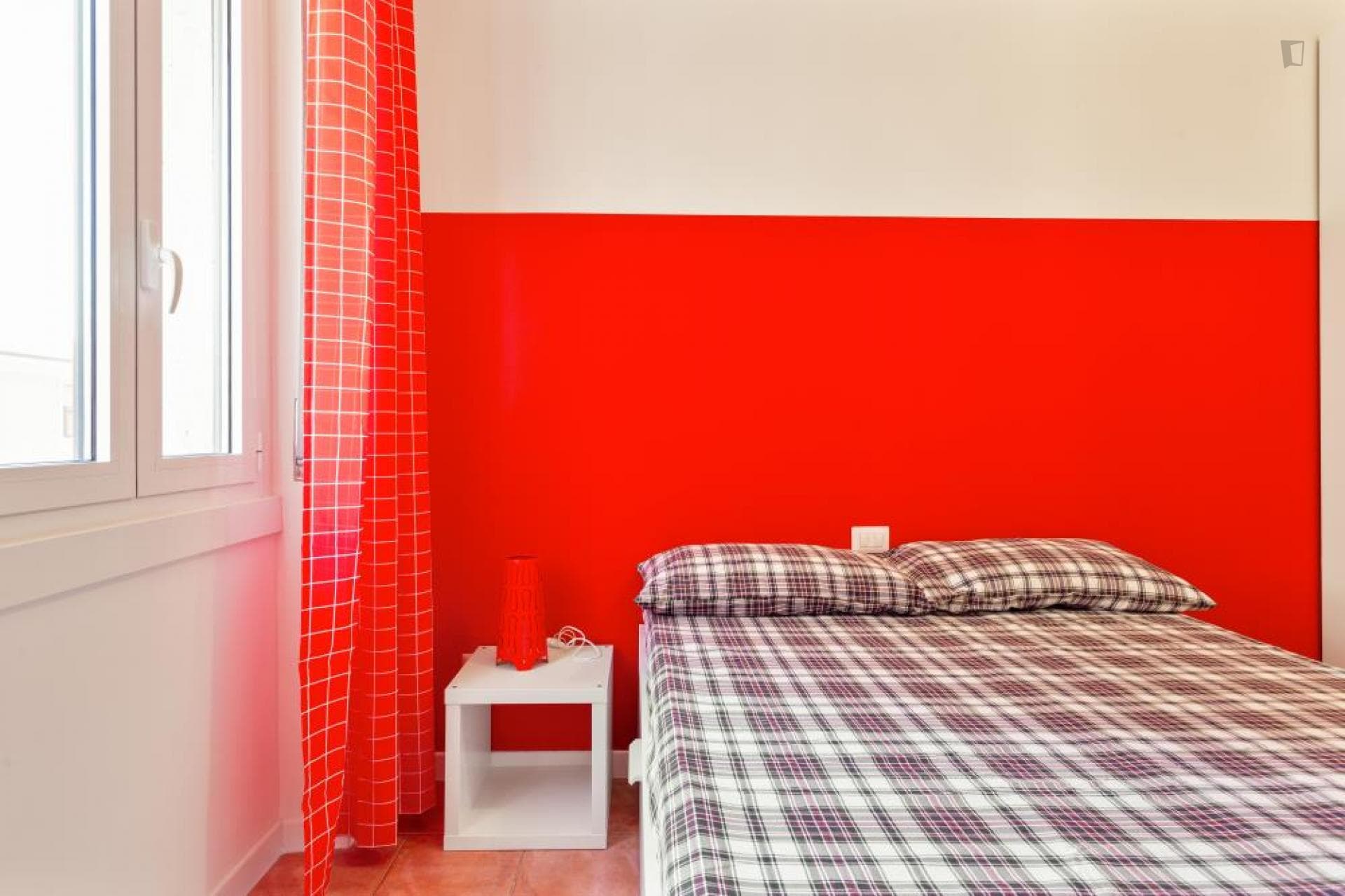 Cozy double bedroom near Primaticcio M1 metro station  photo 1