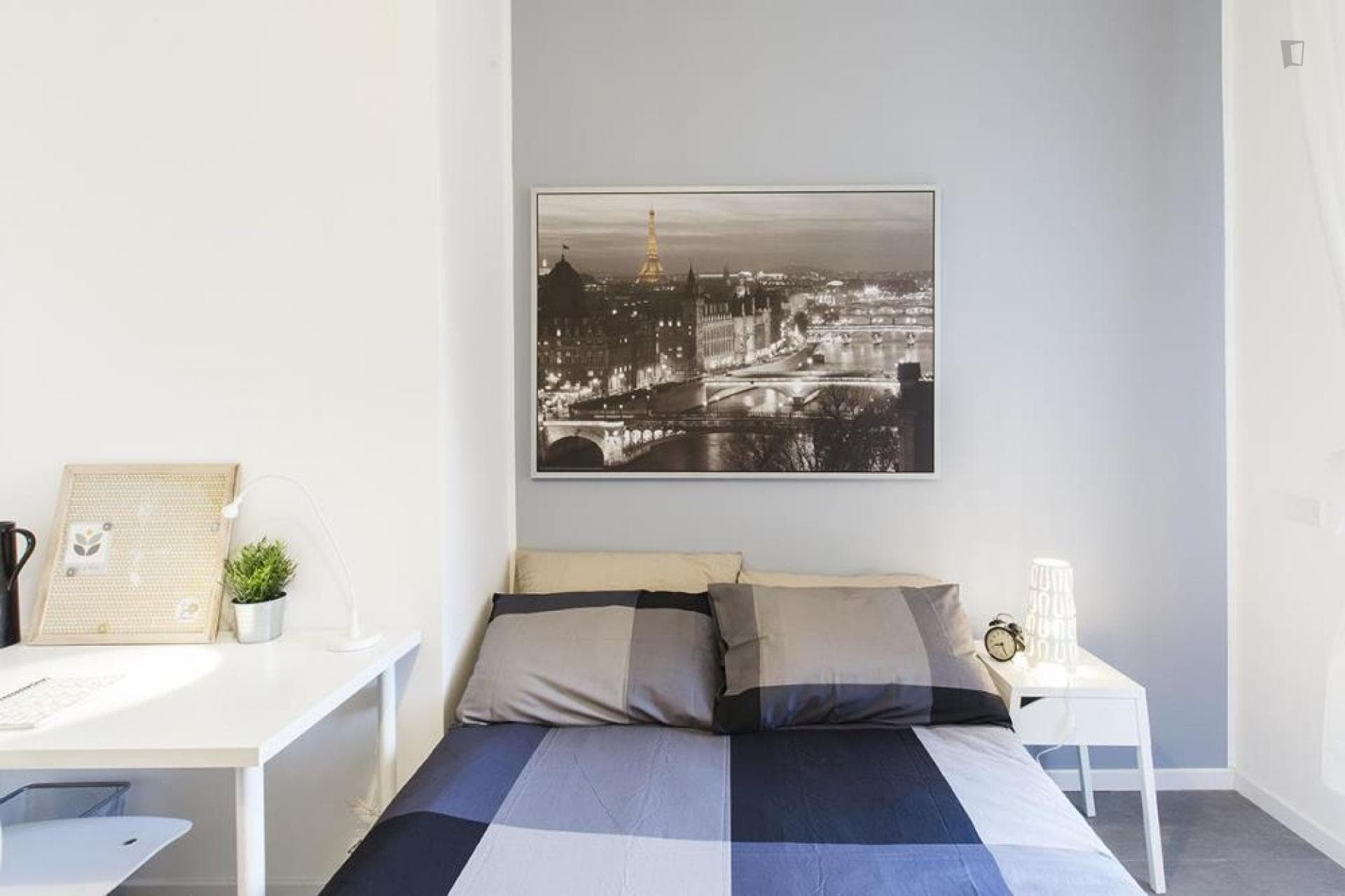 Modern double bedroom near Giardino Vincenzo Muccioli photo 1
