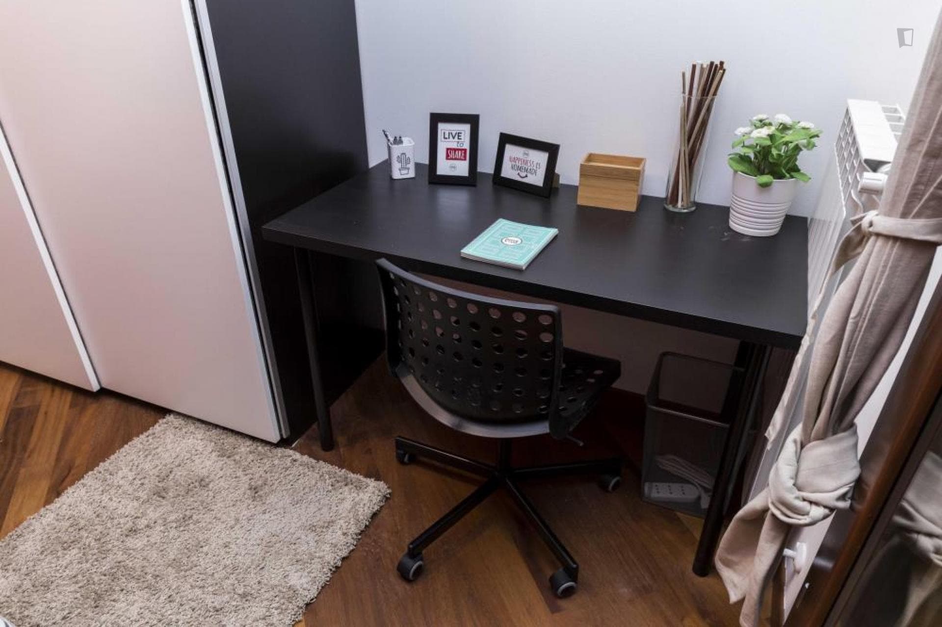 Nice single bedroom near Corvetto metro station photo 1