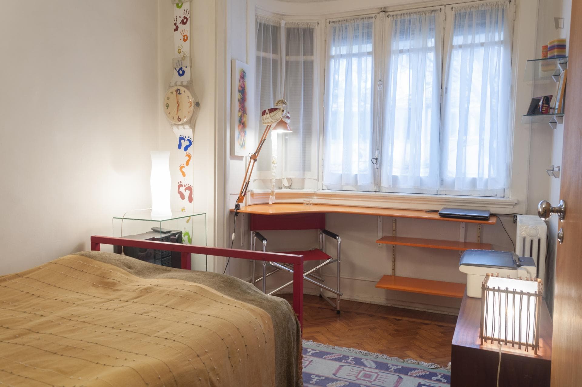 Fresh and welcoming double bedroom close to Marquês de Pombal metro station photo 1