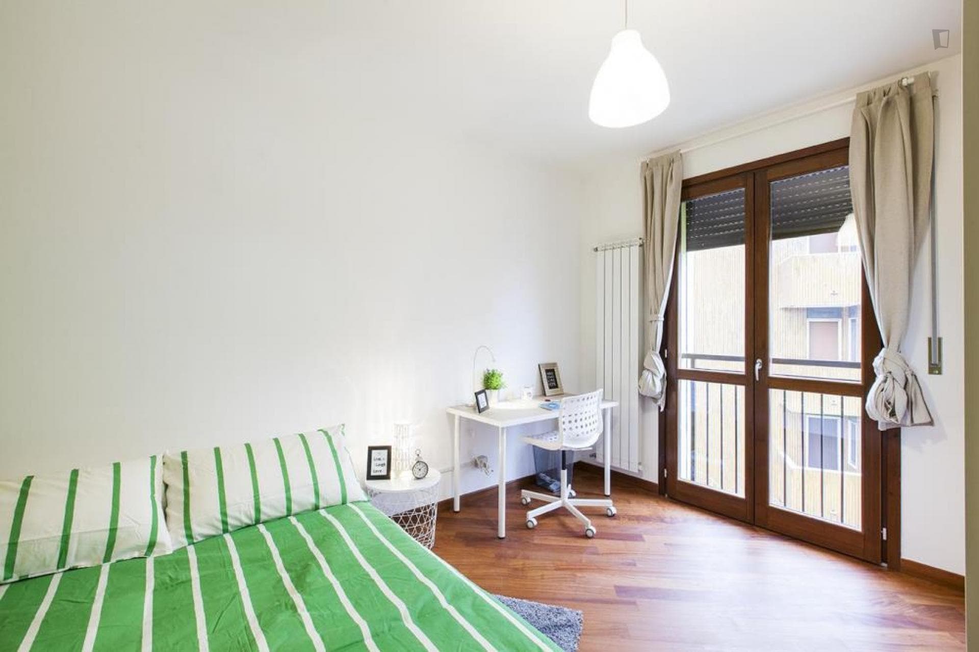 Cozy double bedroom near Corvetto metro station  photo 1