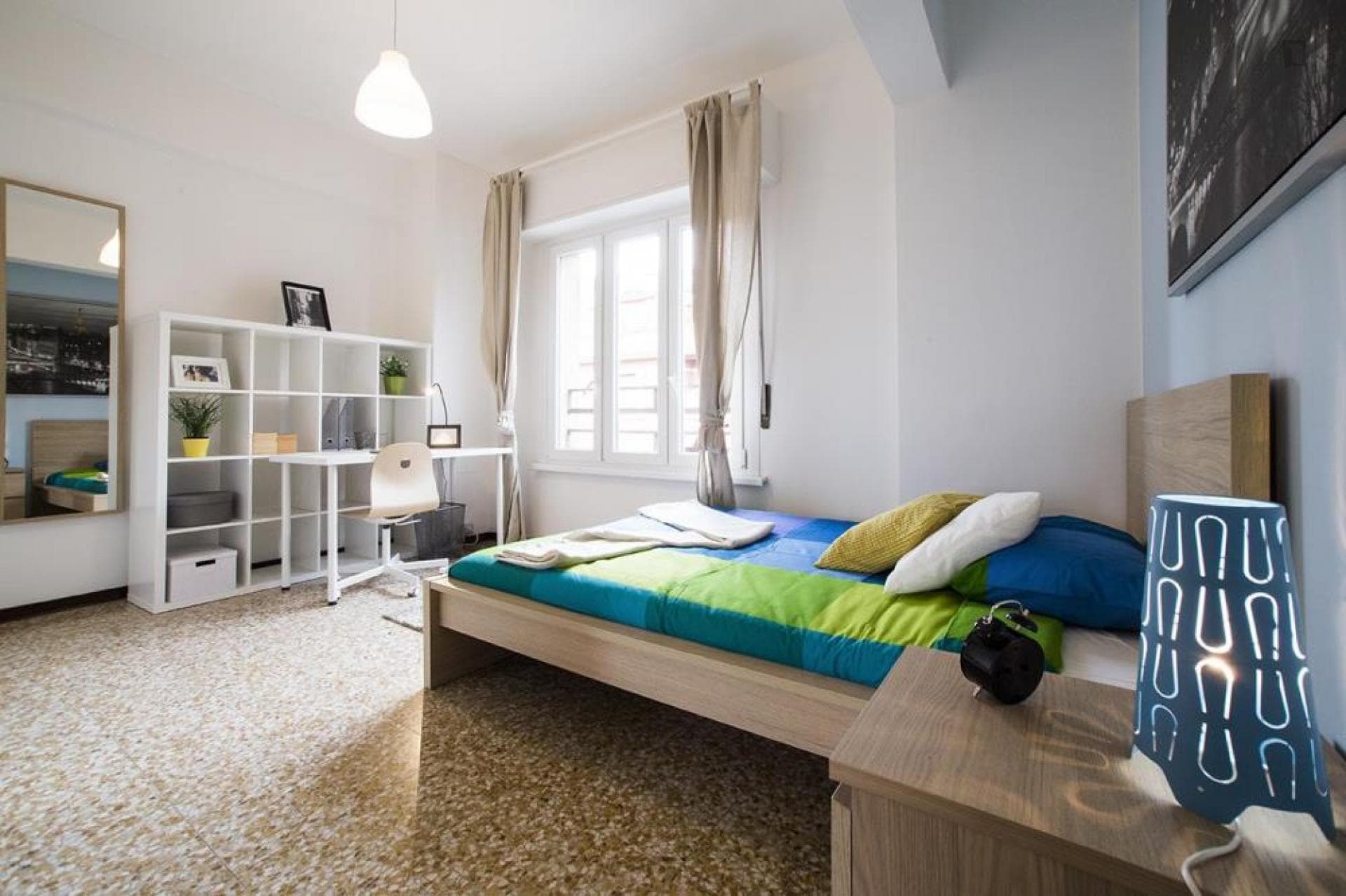 Comfortable double bedroom in a 5-bedroom apartment near Parco Monte Stella photo 1