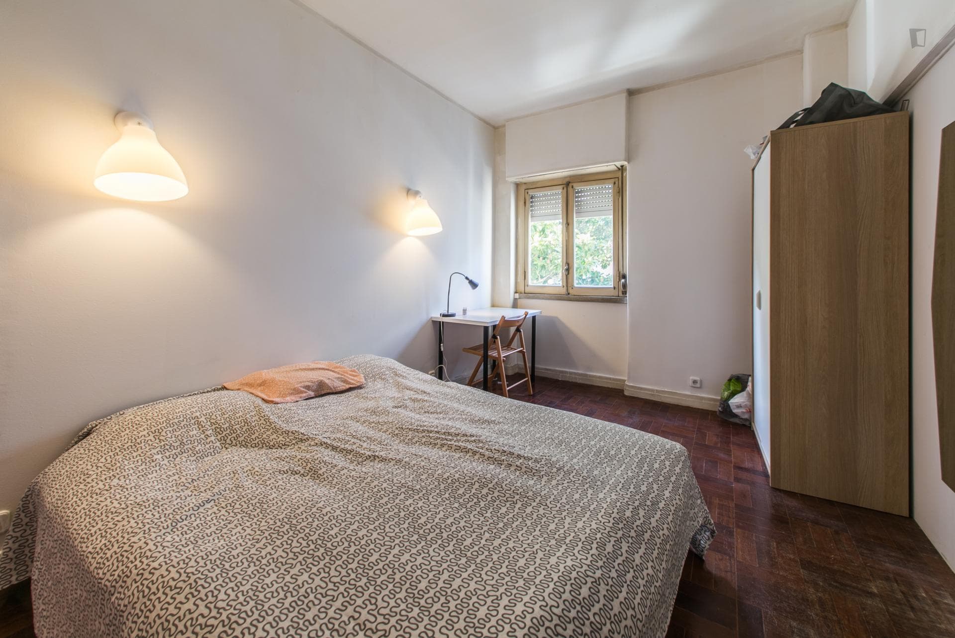 Alluring double bedroom not far from Instituto Superior de Agronomia photo 1
