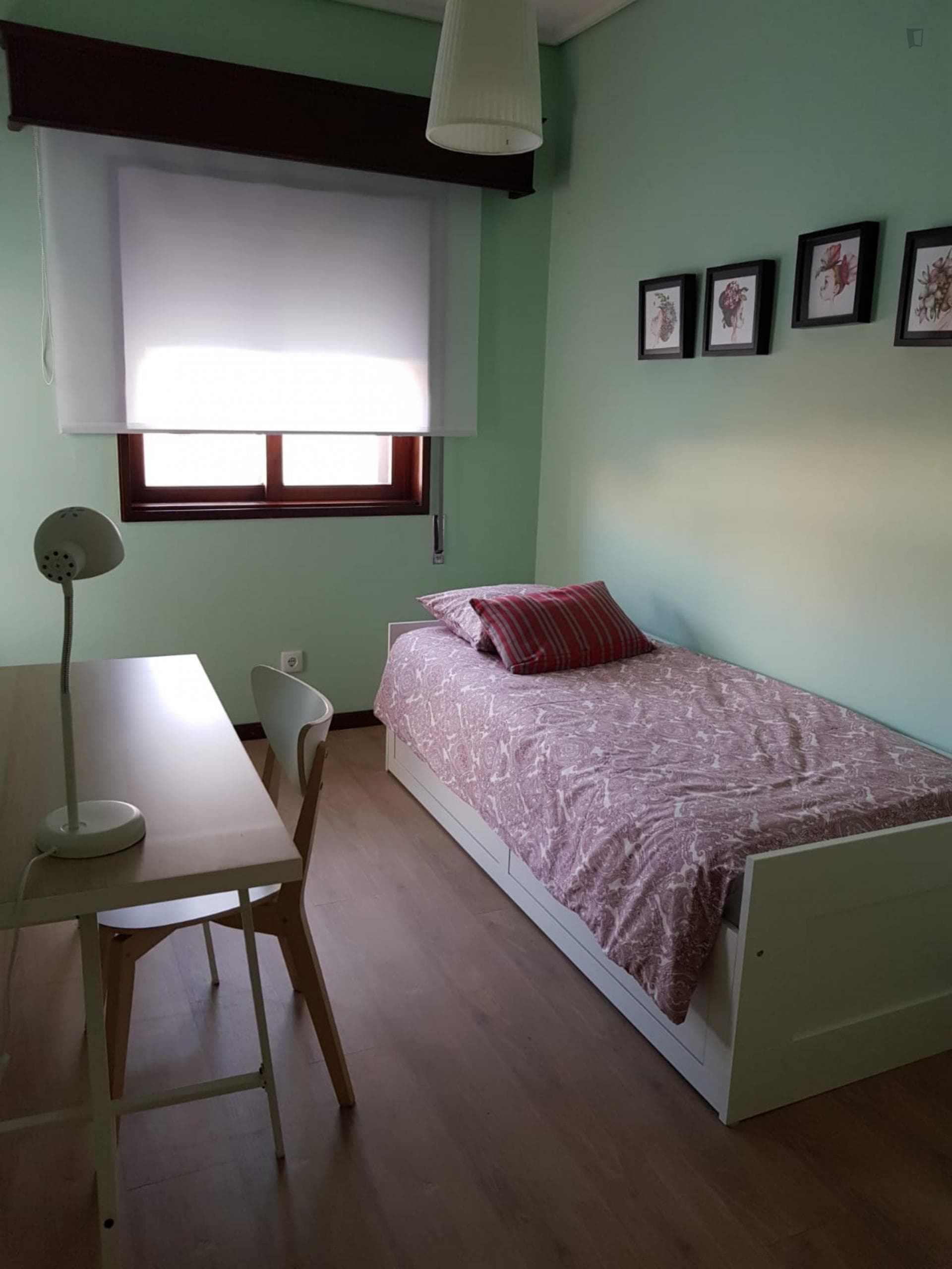 Single bedroom, with balcony photo 1