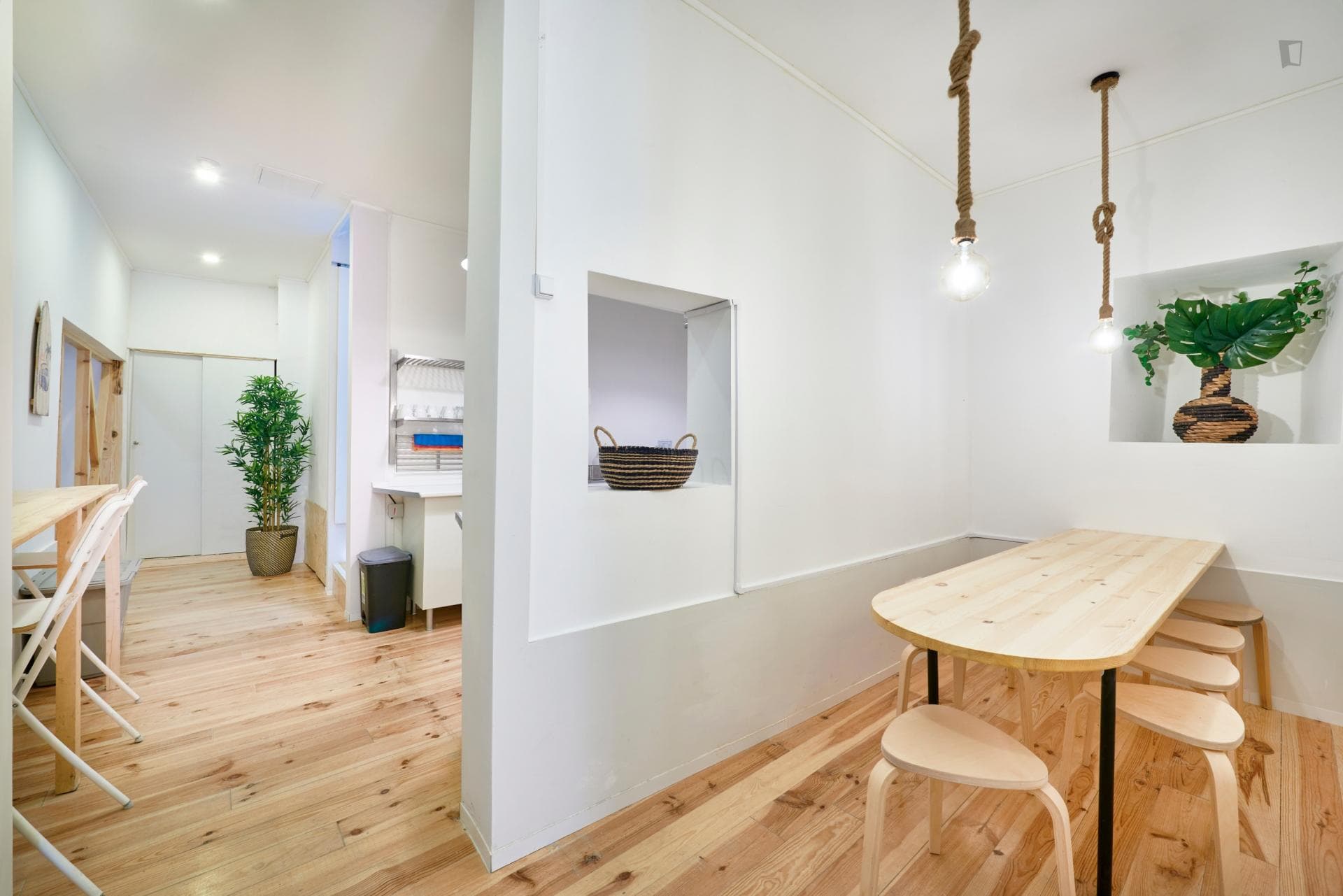 Cool double bedroom near Cais do Sodré metro station photo 1