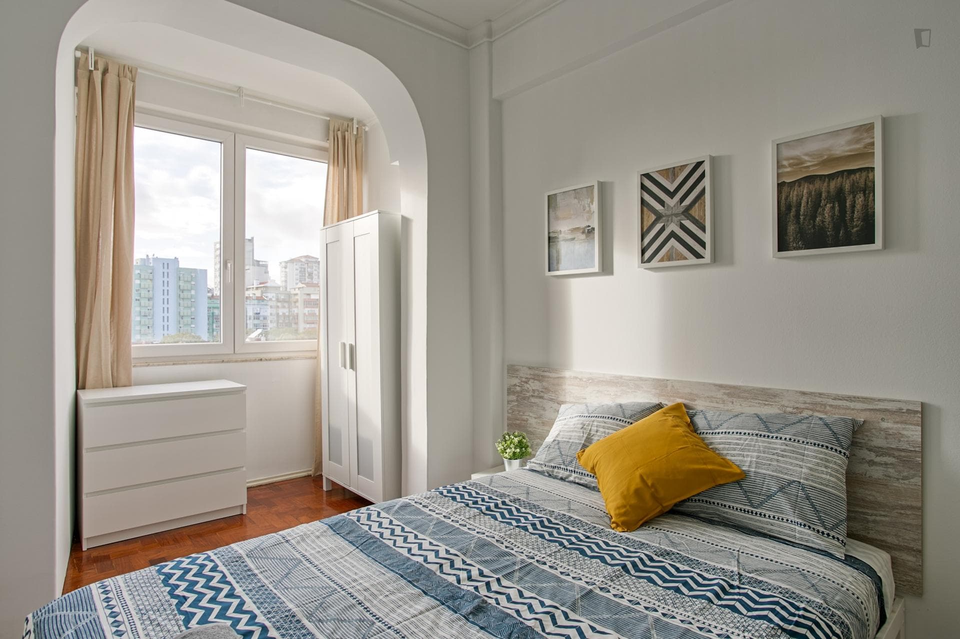 Property photo thumbnail