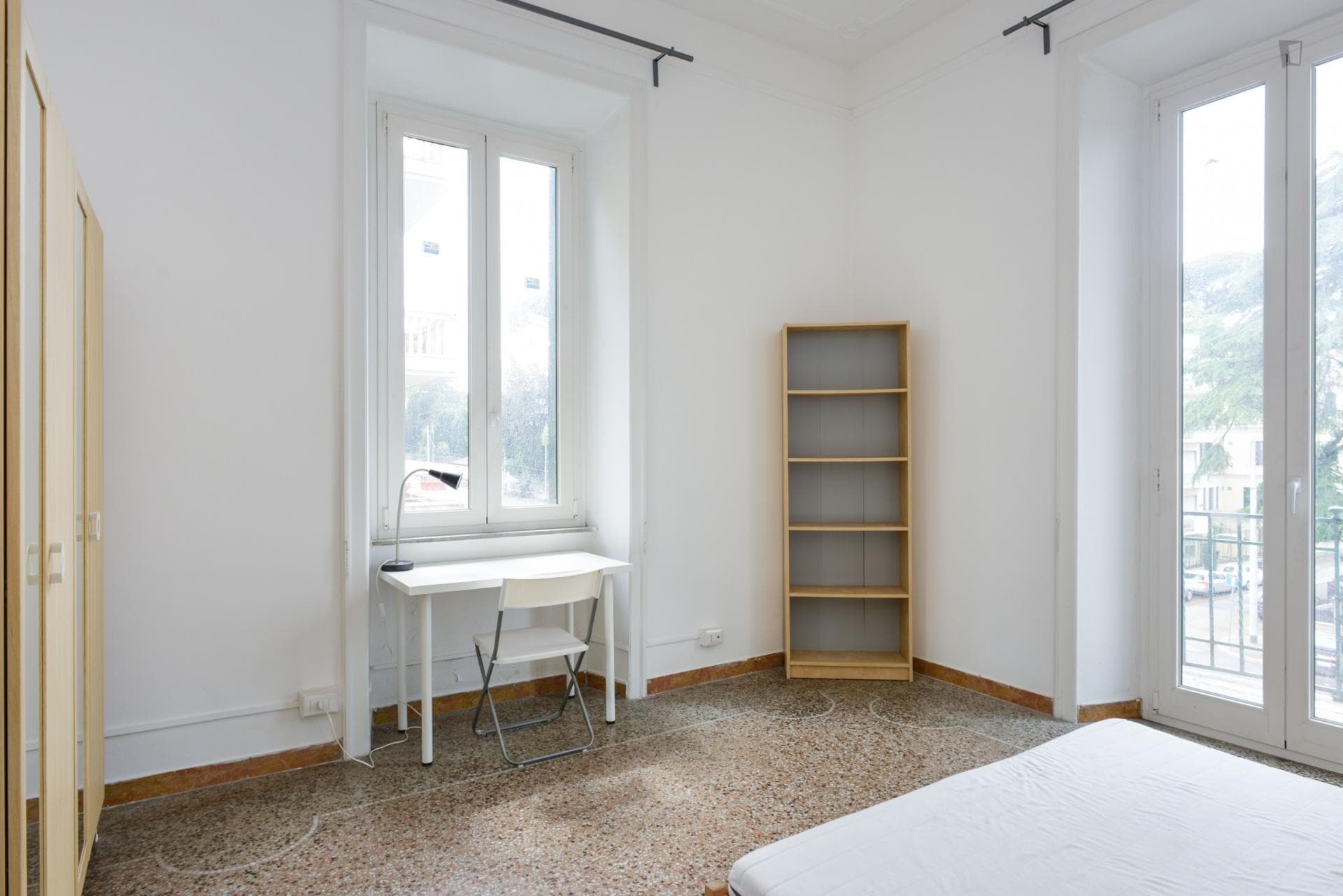 Luminous double bedroom in Trieste neighbourhood photo 1