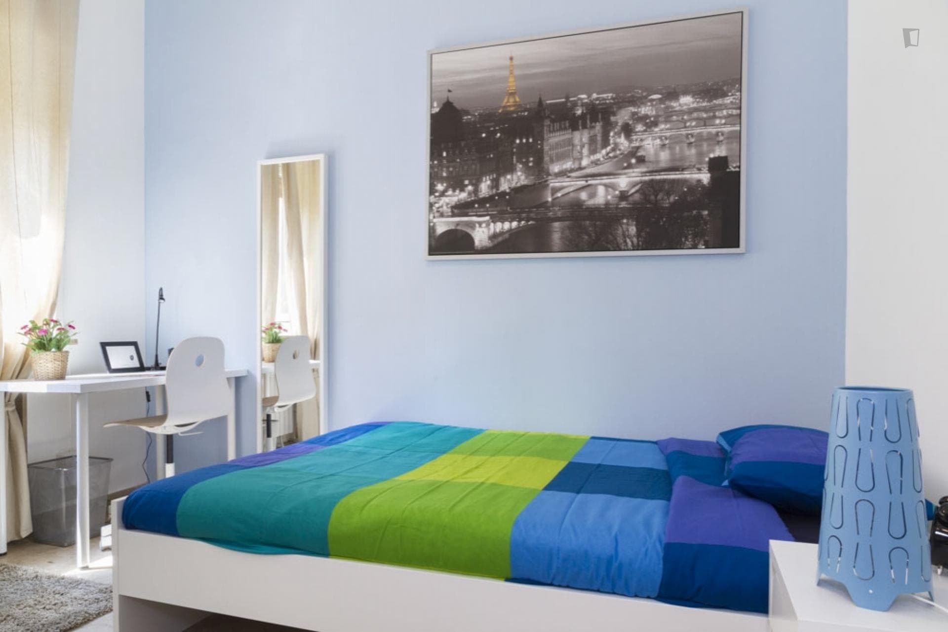 Cool double bedroom in a 4-bedroom apartment near S. Agostino metro station photo 1