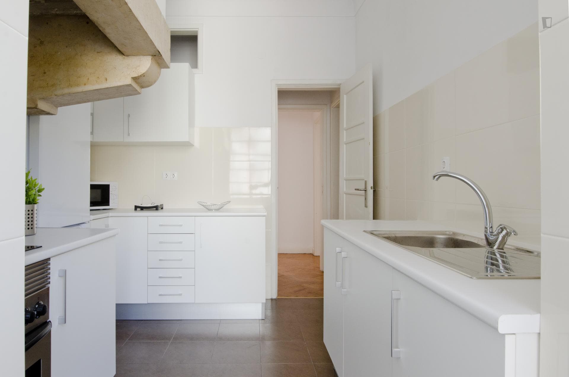 High-quality double bedroom in Marquês de Pombal photo 1