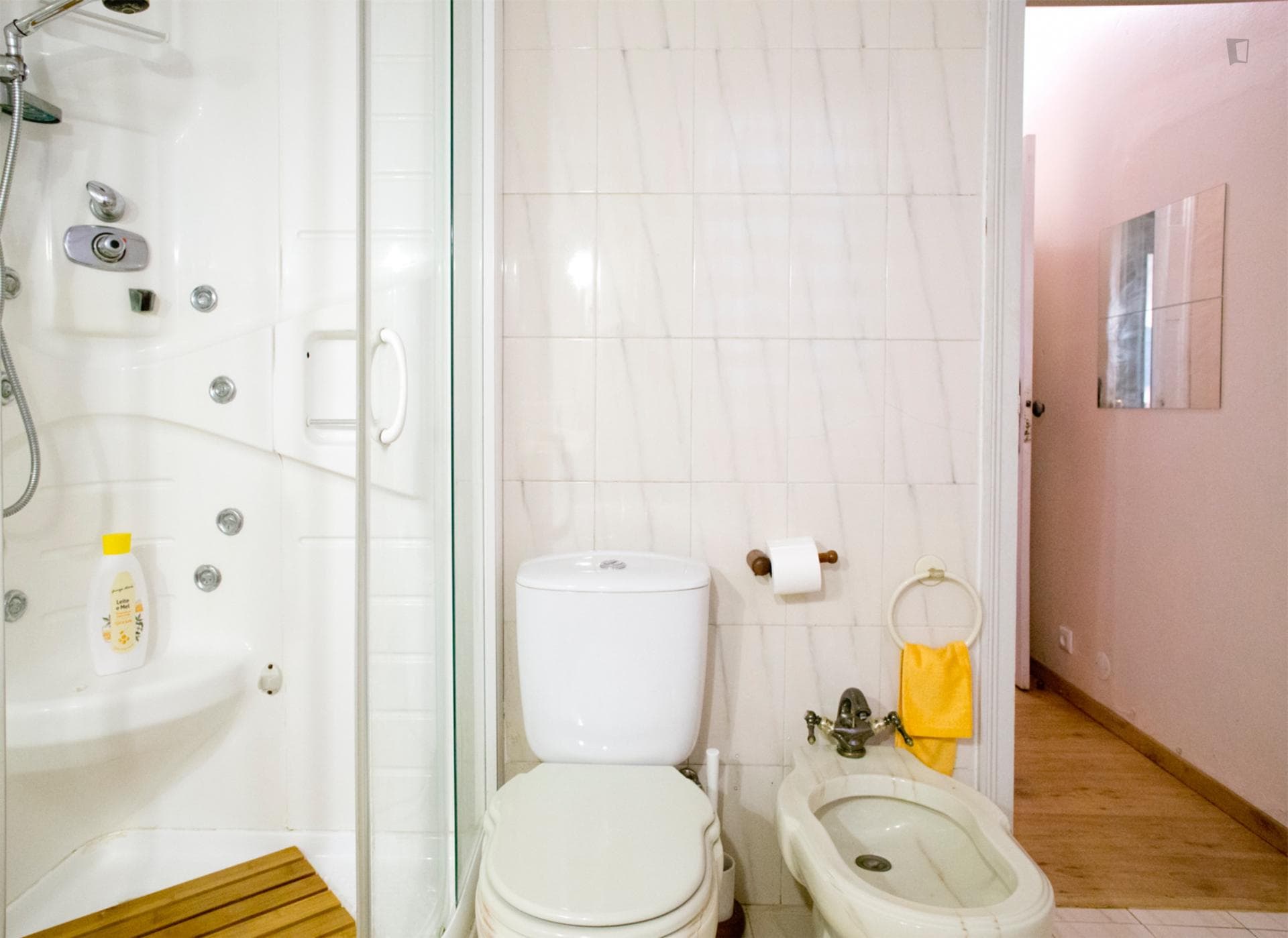 Double bedroom close to Oeiras train station photo 1