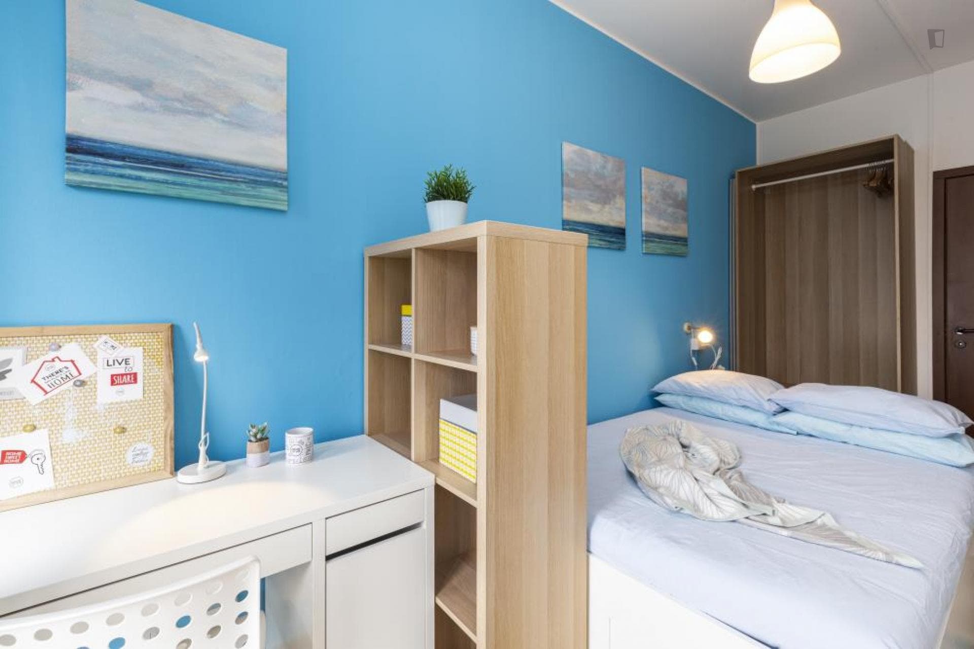 Cool double bedroom in a 4-bedroom apartment near Bande Nere metro station photo 1