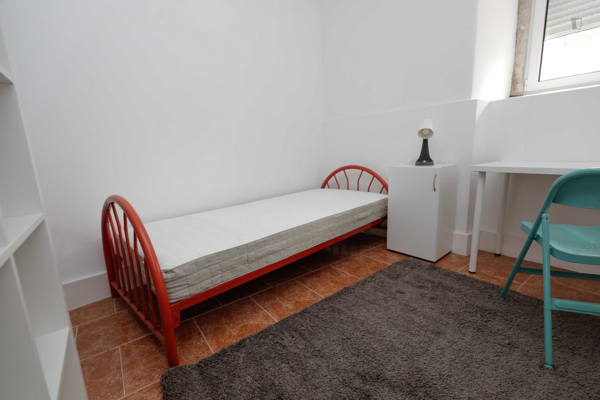 Amazing single bedroom in Olaias photo 1