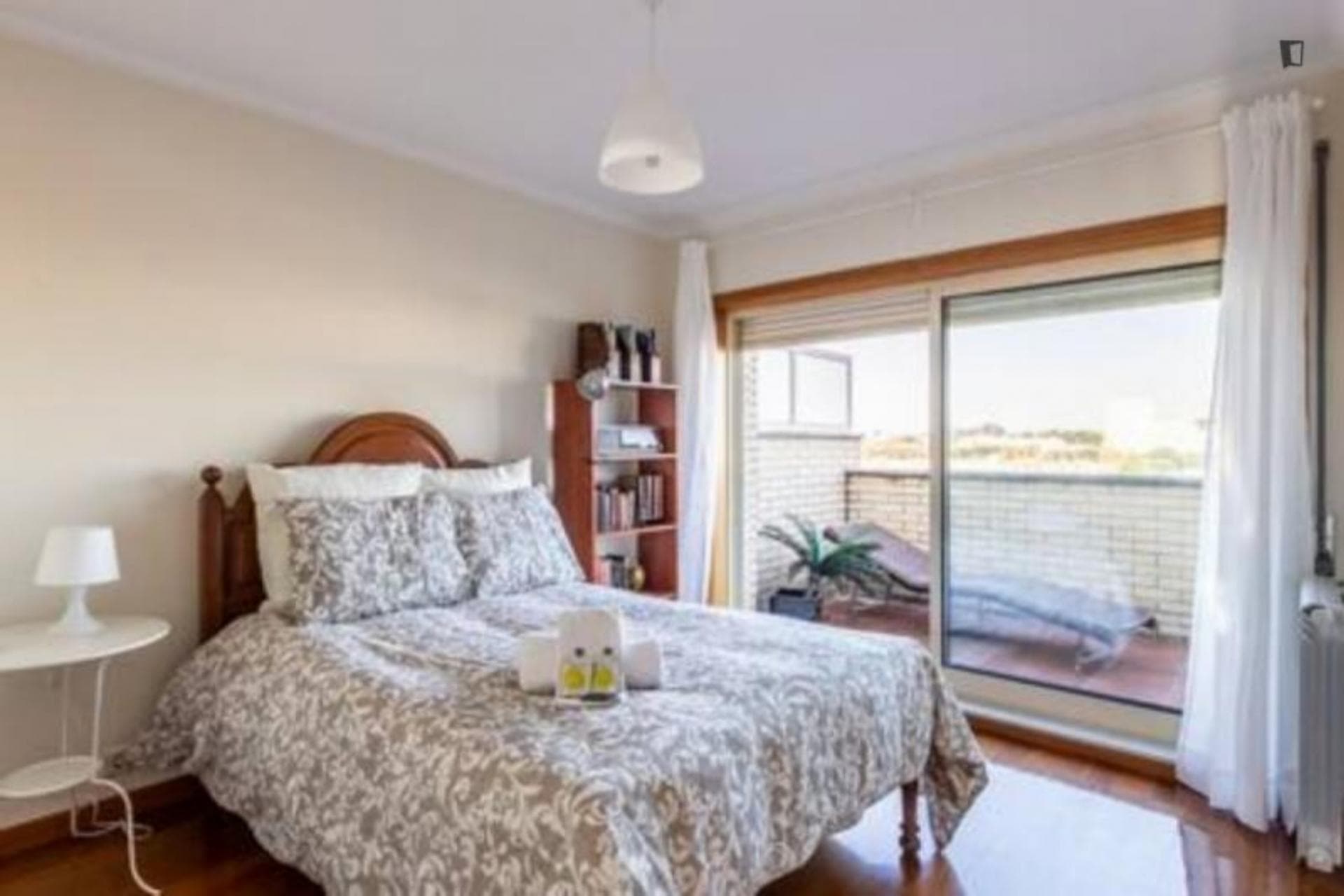 3 Bed, 3 Bath Apartment - Hospital S. João and University Area photo 1