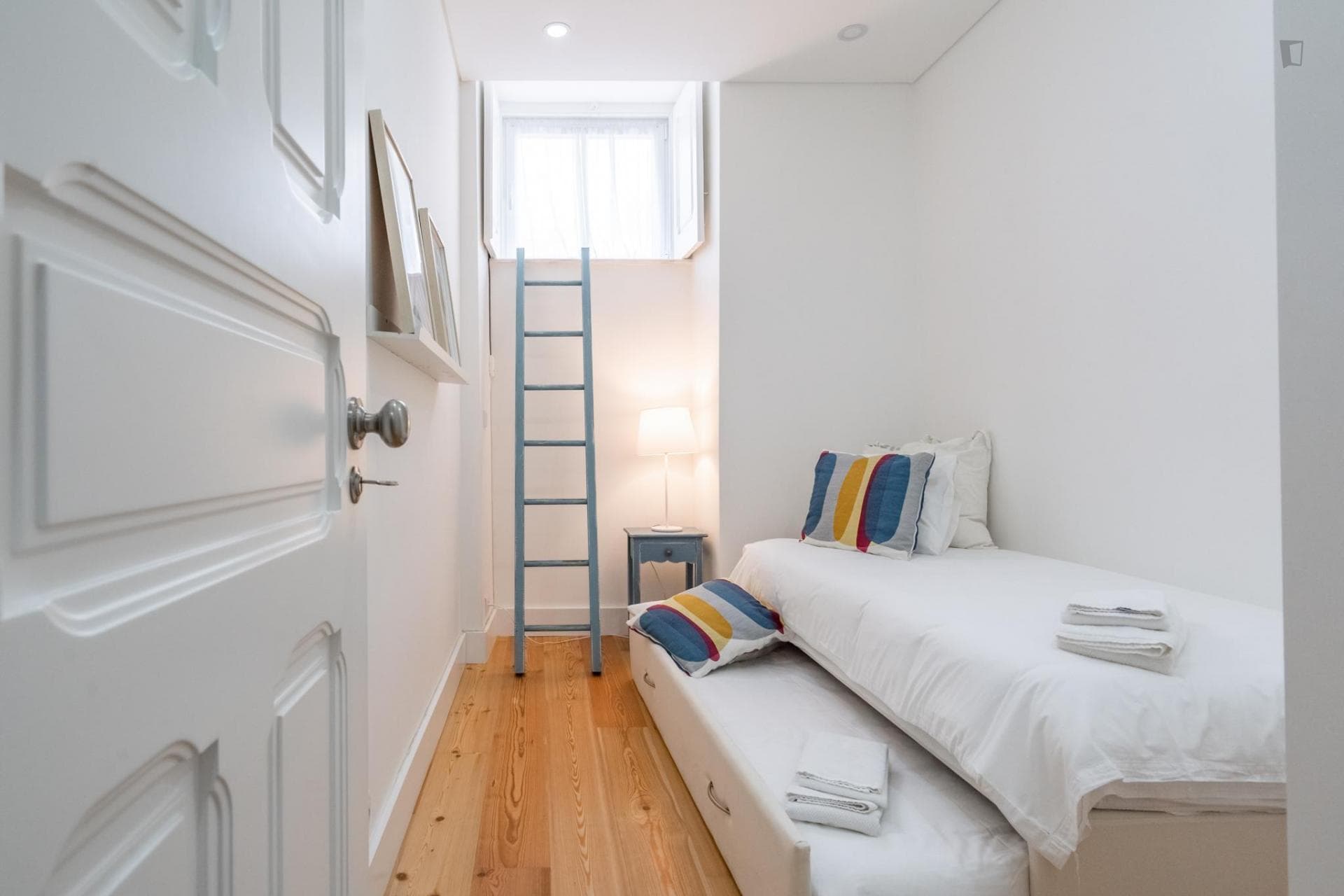 Wonderful 2-bedroom apartment with a backyard, in Anjos photo 1