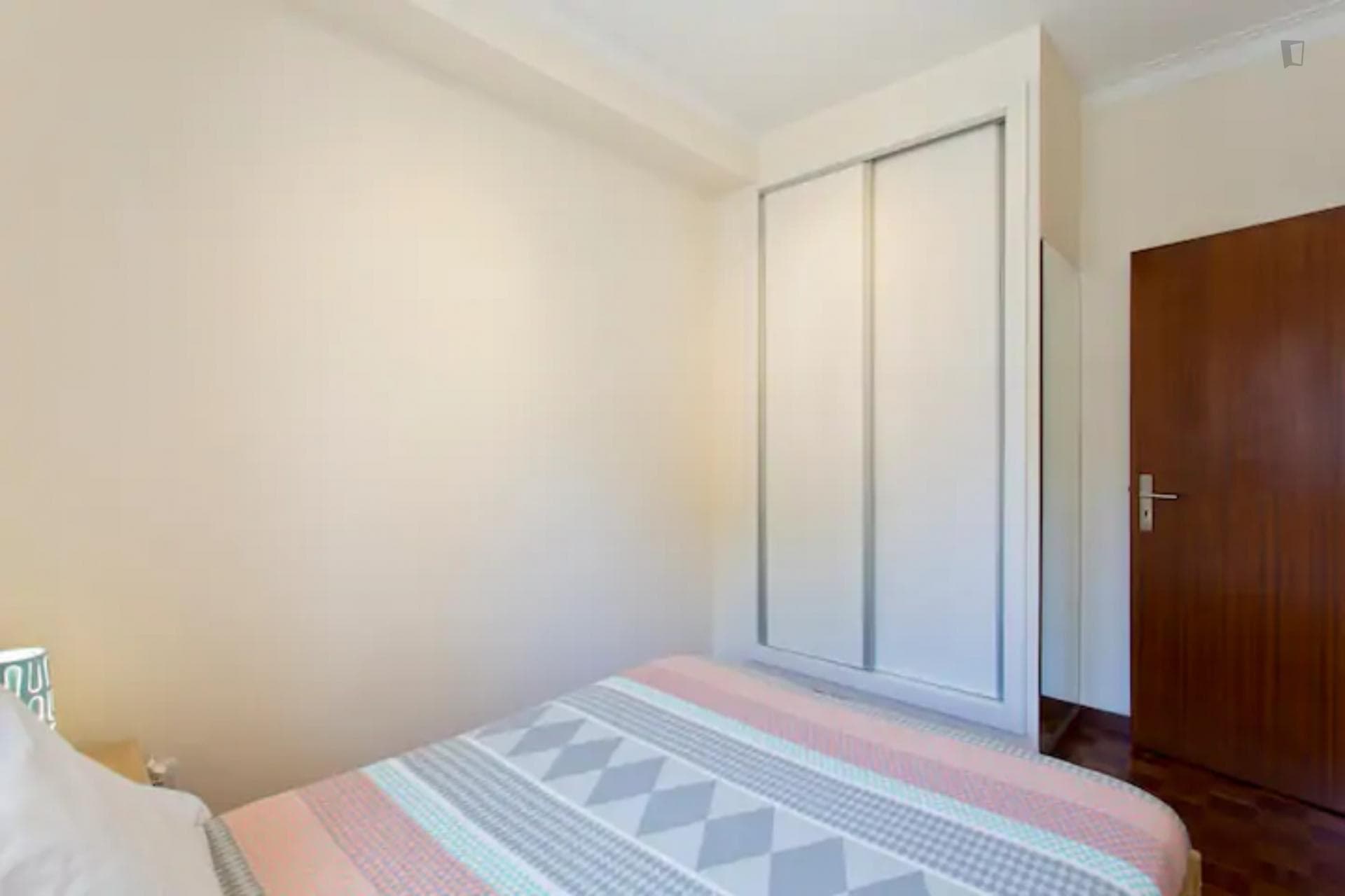 1-Bedroom apartment near Faria Guimaraes metro station photo 1