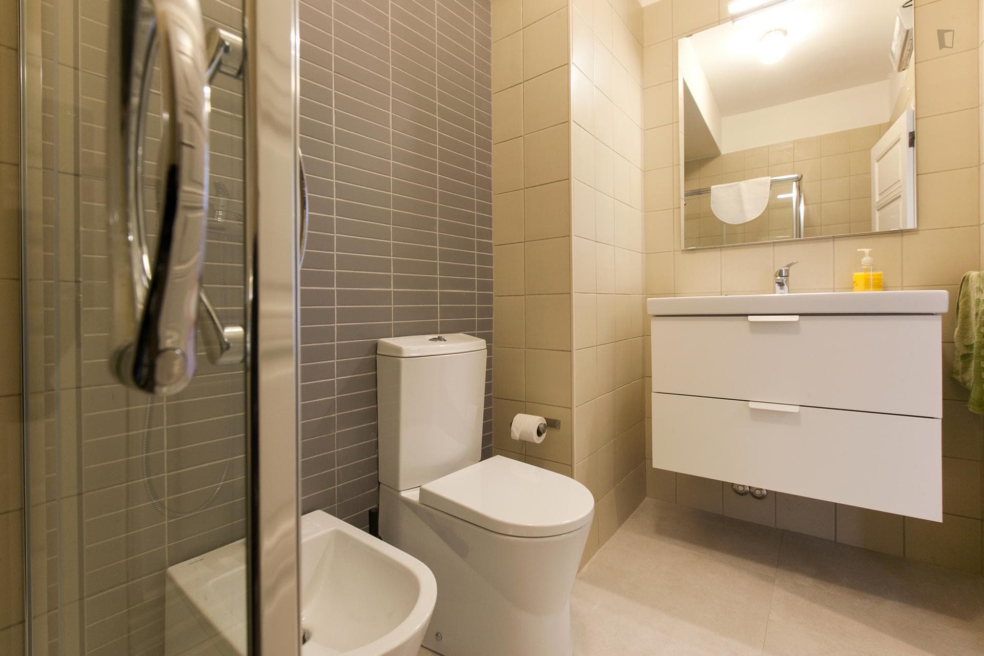 Cool single bedroom not far from the Universidade do Porto photo 1