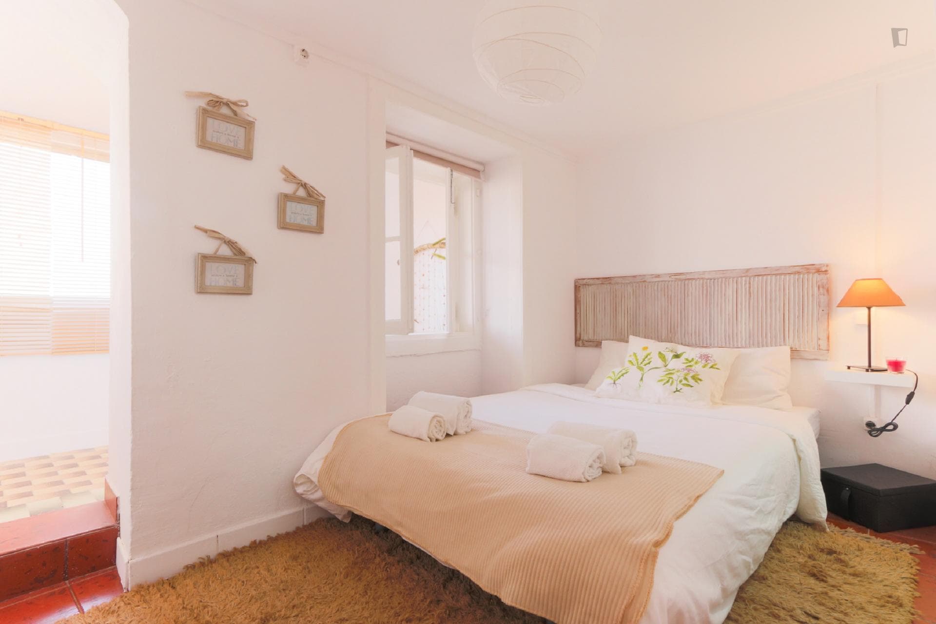Cozy 1 bedroom 45m2 apart near Av Liberdade. Typical building photo 1
