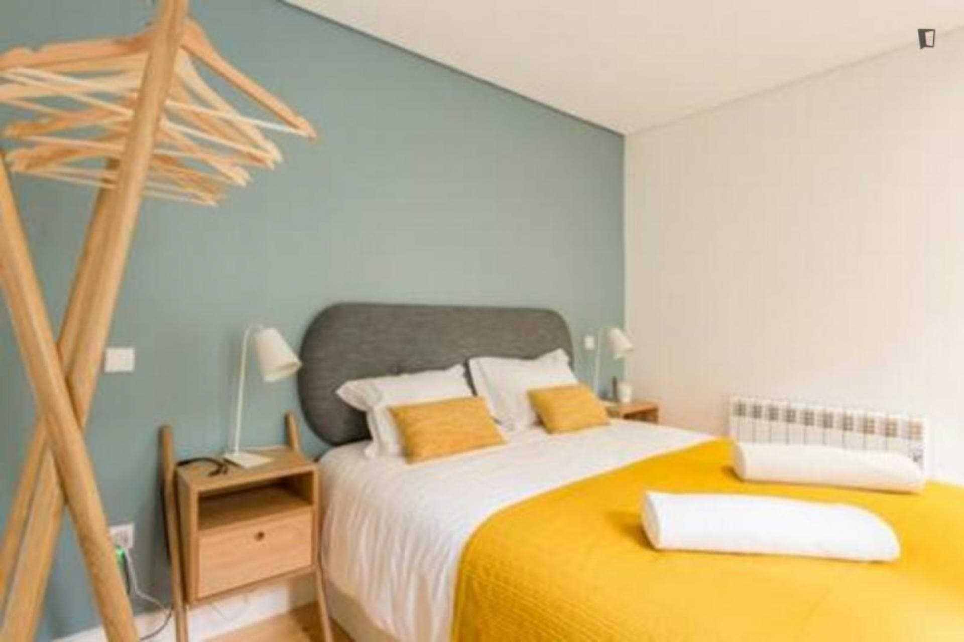 Blackbird Calling - Charming 1-bedroom apartment near Aliados metro station photo 1