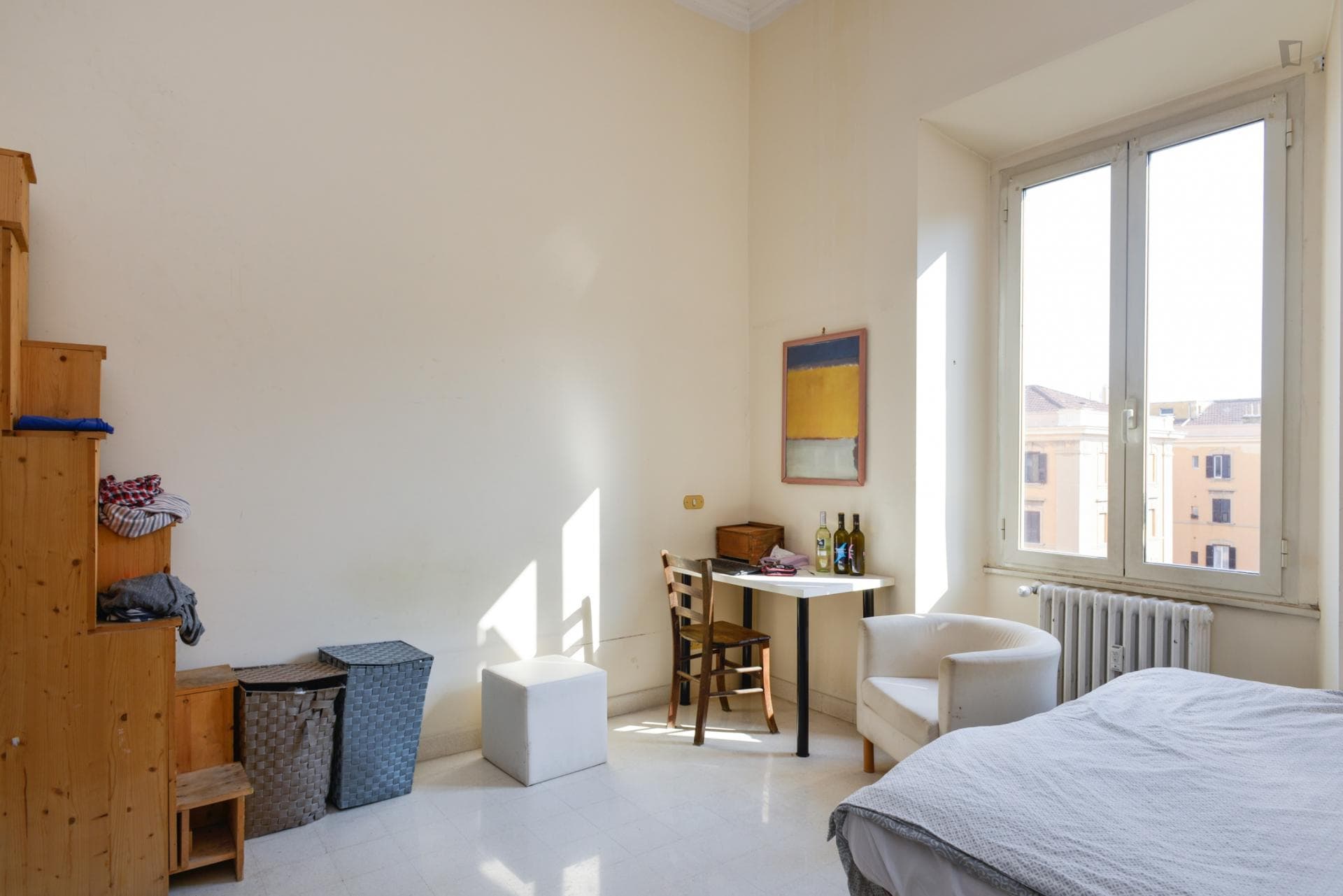 Bed in a nice twin bedroom near the Manzoni metro photo 1
