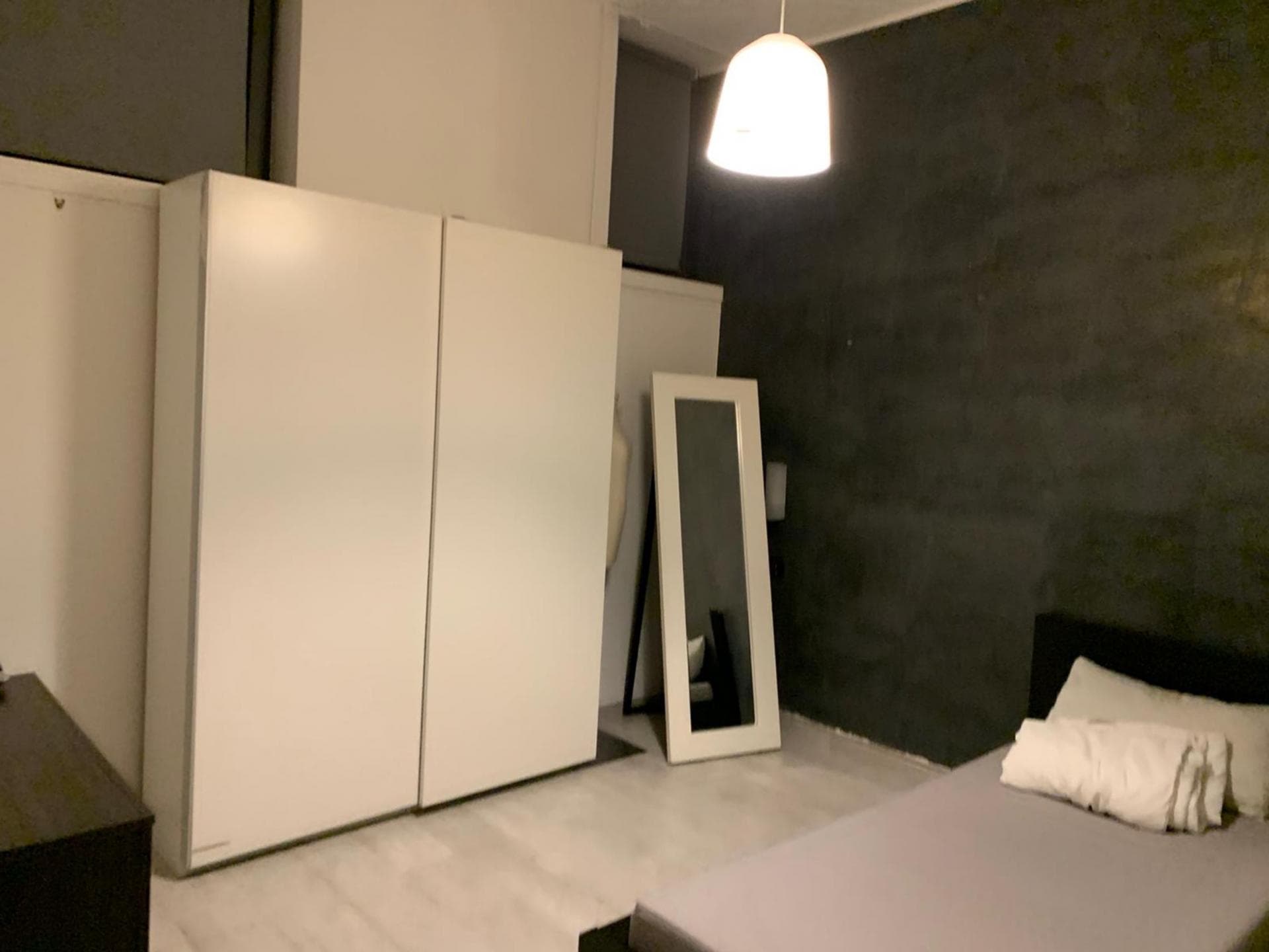 Single bedroom in a 3-bedroom apartment near Rovereto metro station photo 1