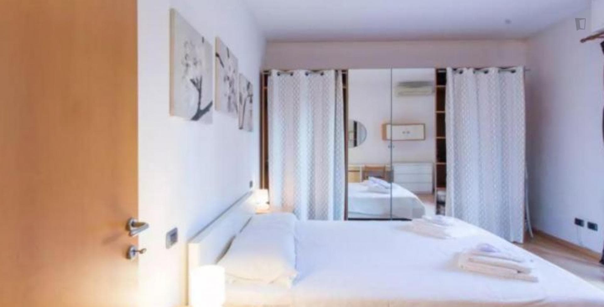 Cozy 1-bedroom flat near Bande Nere Metro photo 1