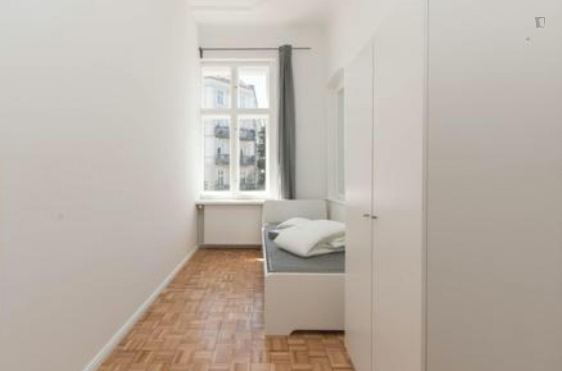Snug single bedroom near U Boddinstr. transport station photo 1