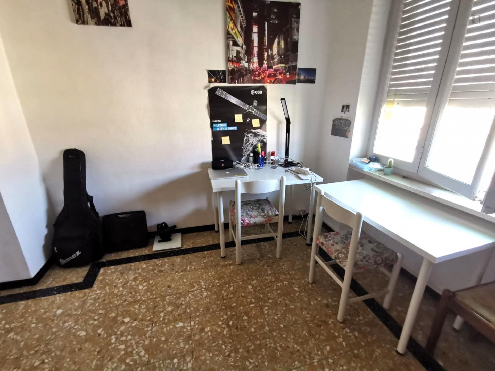 Single bedroom in a 2-bedroom apartment near Pozzo Strada metro station photo 1