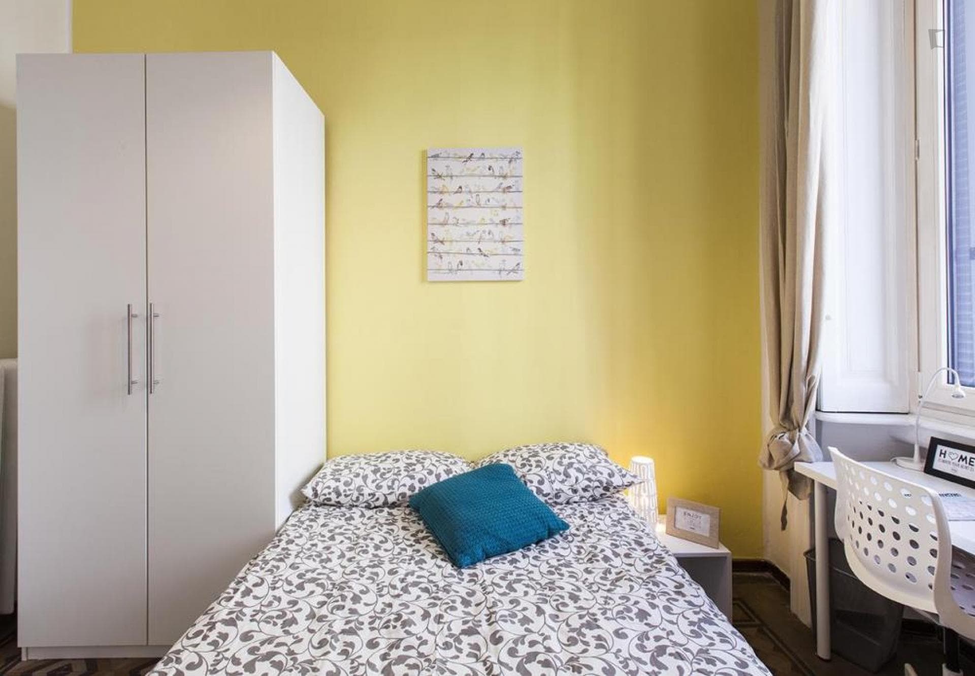 Modern double bedroom in a 2-bedroom apartment near Parco Vittorio Formentano photo 1