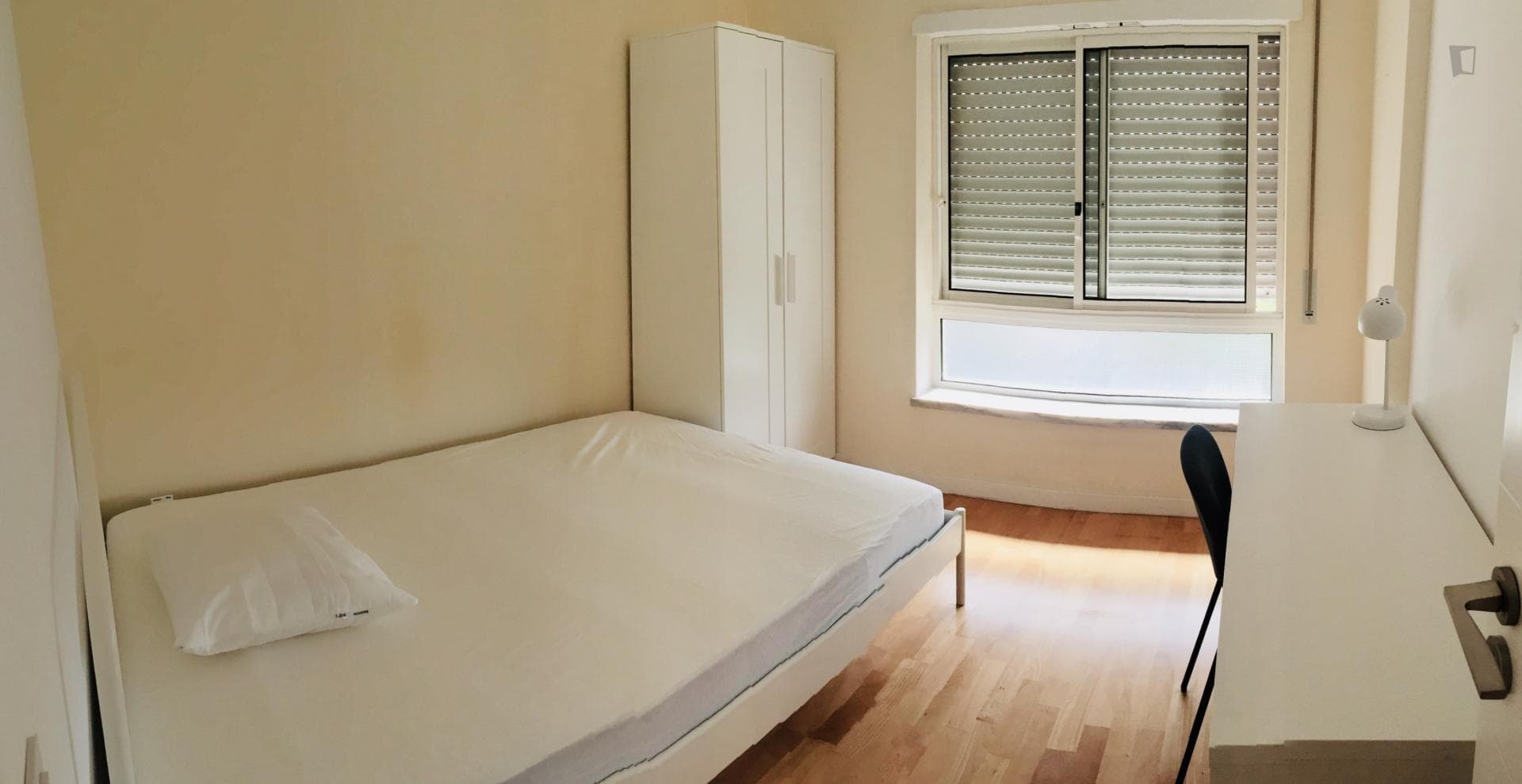 Pleasant single bedroom in Monte da Caparica photo 1