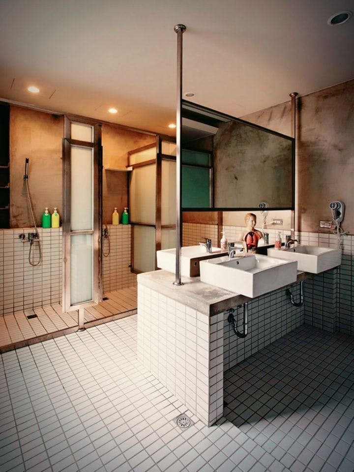 Renovated Spacious Modern Apt. w/ Workspace + Rooftop Deck photo 1