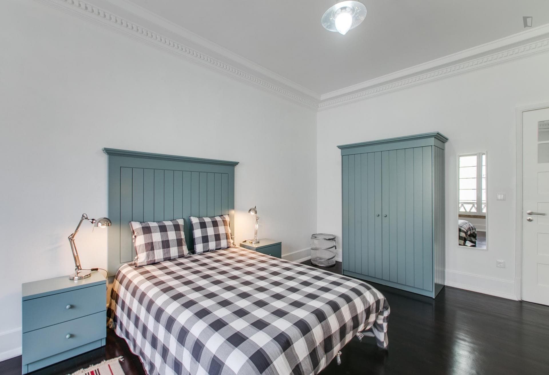 Very attractive bedroom in Saldanha, central Lisbon photo 1