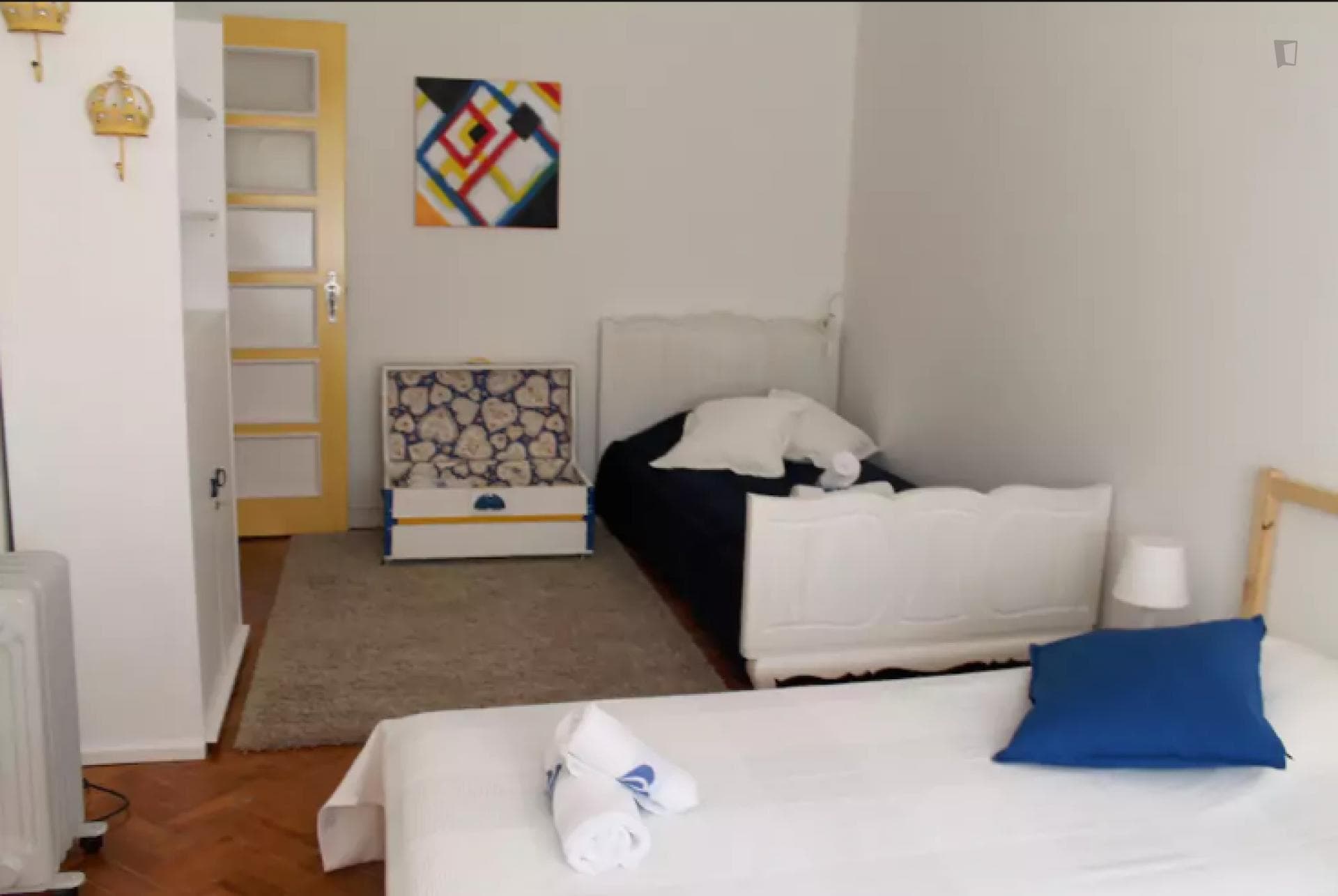 Typical 2-bedroom flat not far from Arroios metro station photo 1
