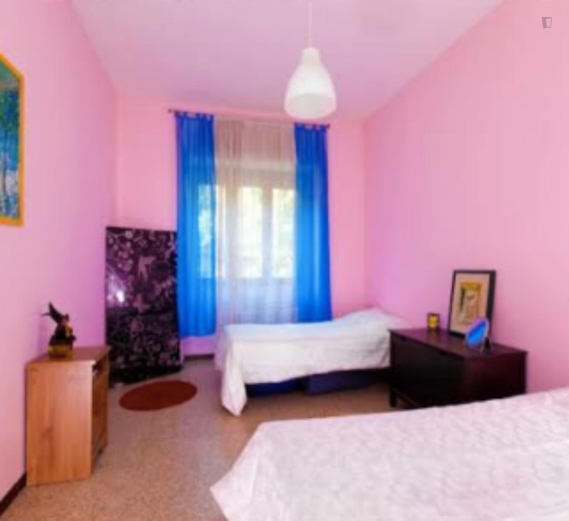 Bed in a nice twin bedroom, near Parco Nicolò Savarino photo 1