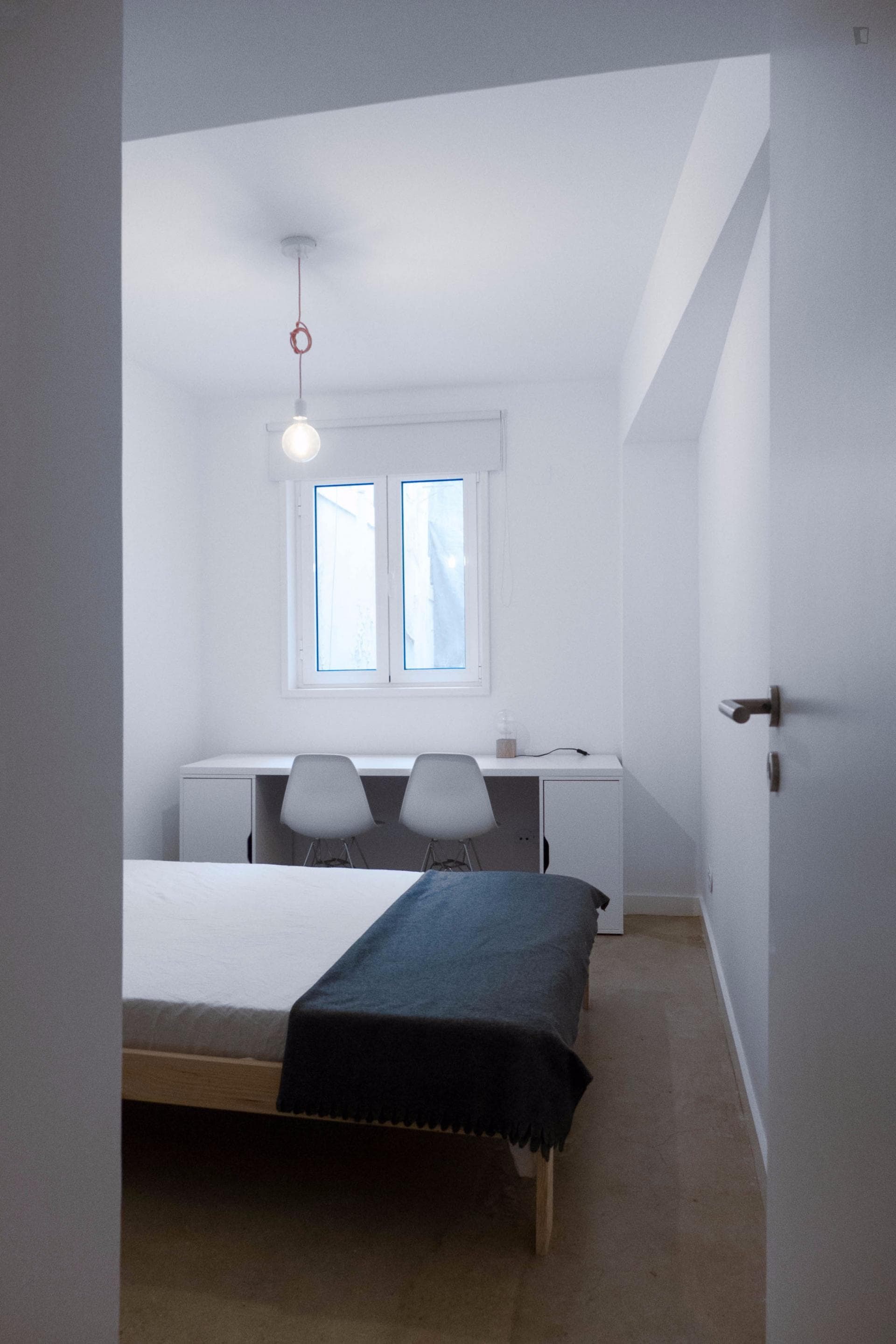 Amazing double bedroom in 4-bedroom apartment in Bairro Alto photo 1