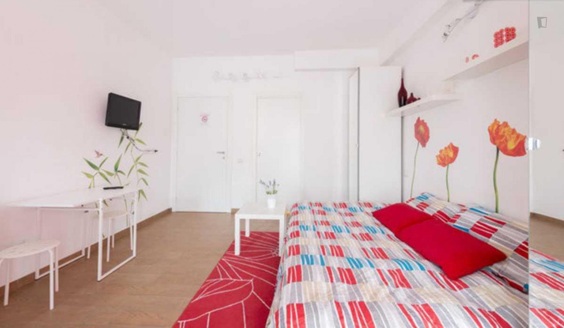 Lovely all furnished Studio, with outdoor area photo 1