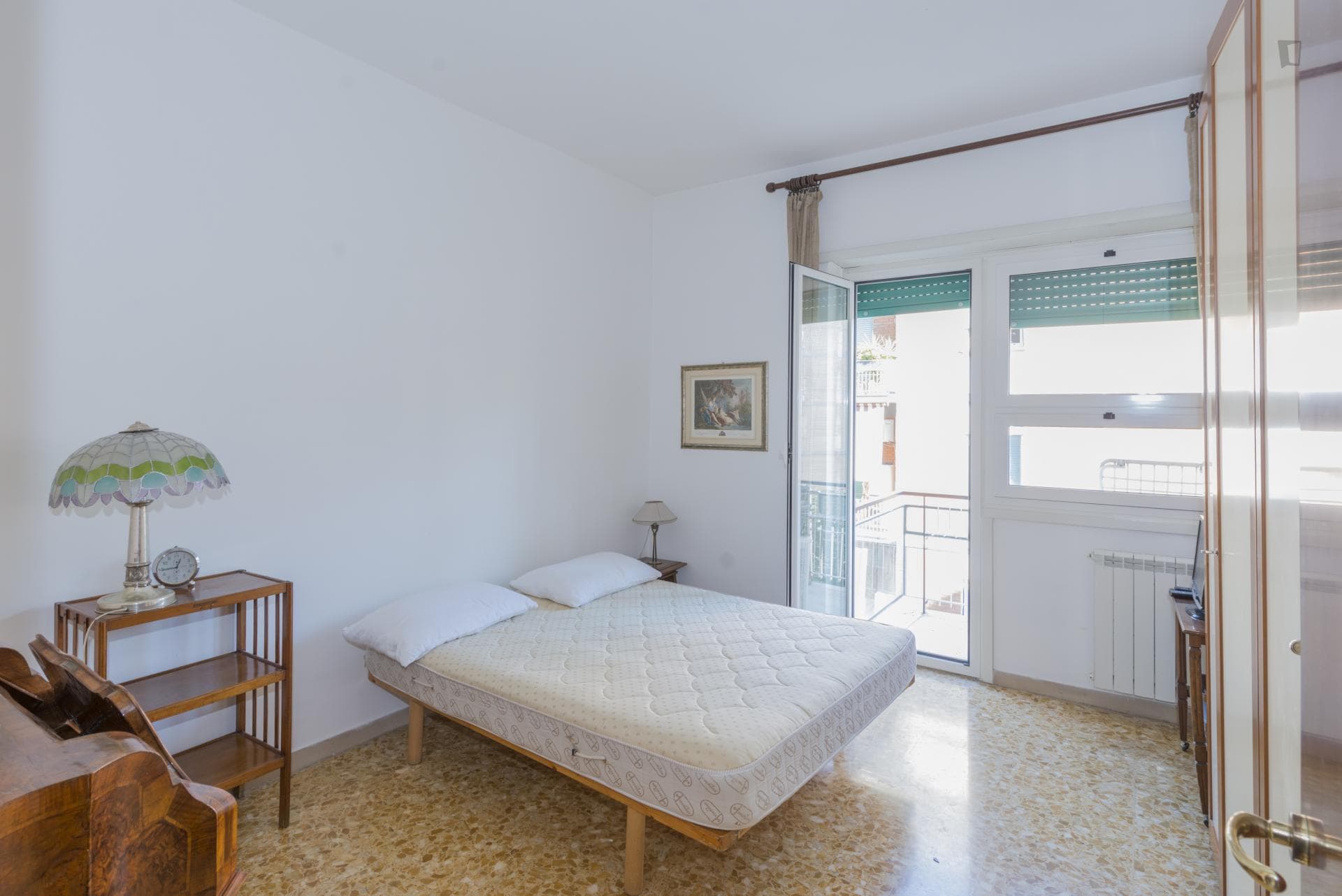 Comfy 2-bedroom apartment close to Parco dell'Inviolatella Borghese photo 1