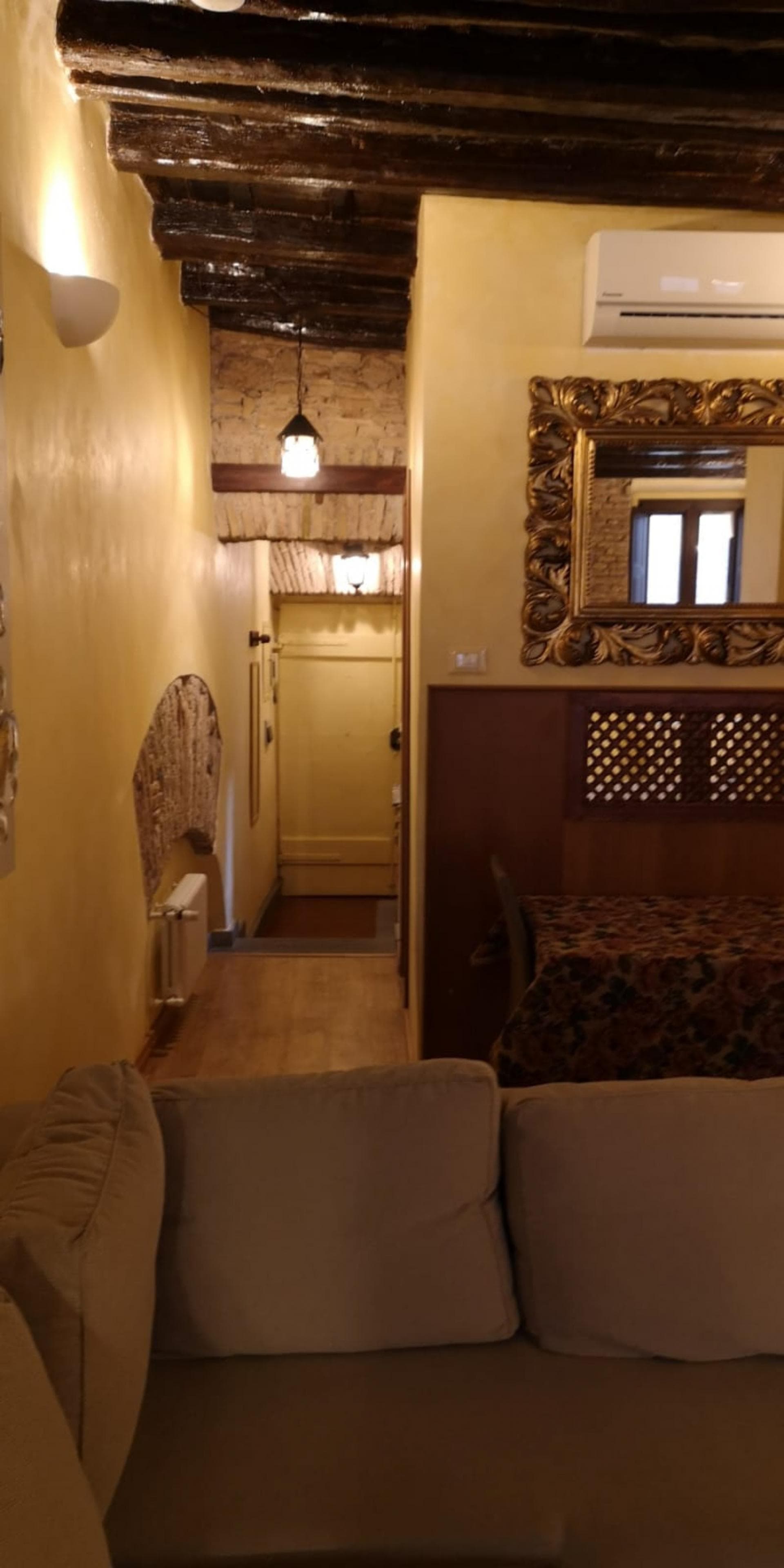 Cool 1-bedroom flat near Ponte Sisto photo 1