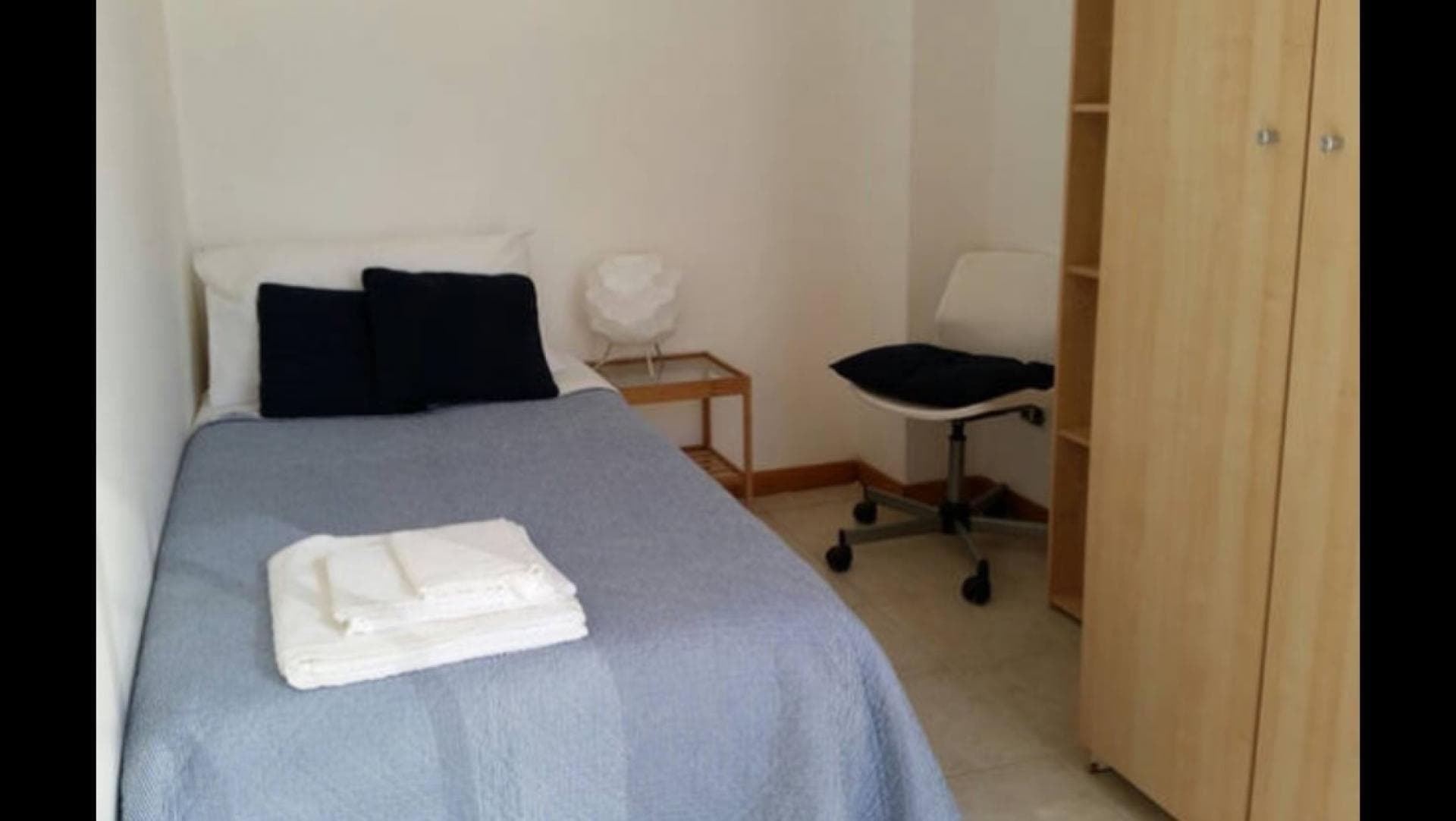 Fresh and welcoming single bedroom not far from Sapienza Università di Rome photo 1