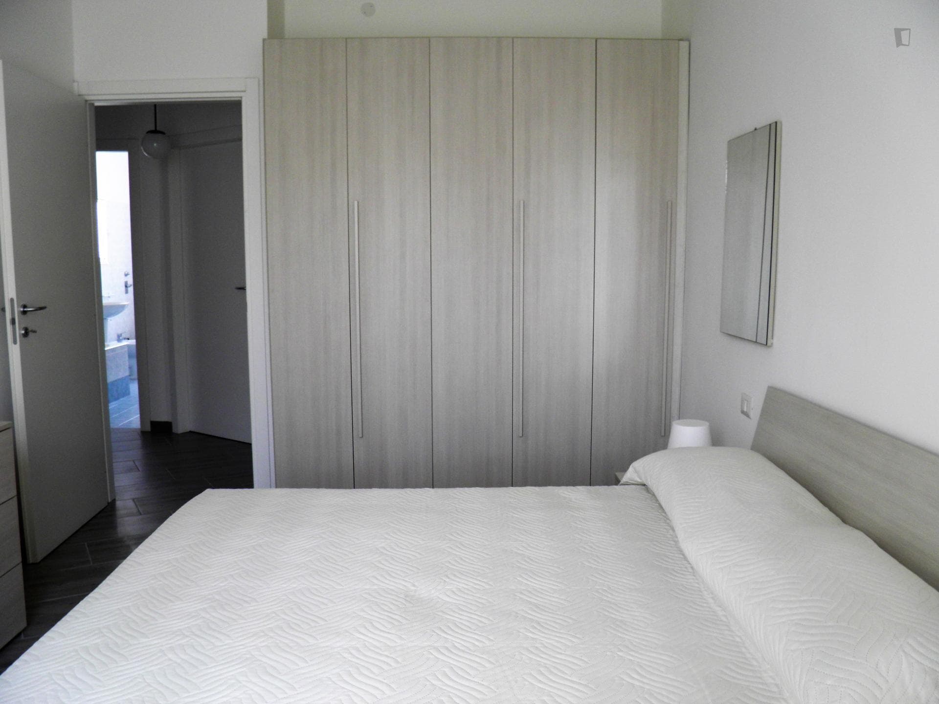 Lovely double bedroom in Quarto Oggiaro photo 1
