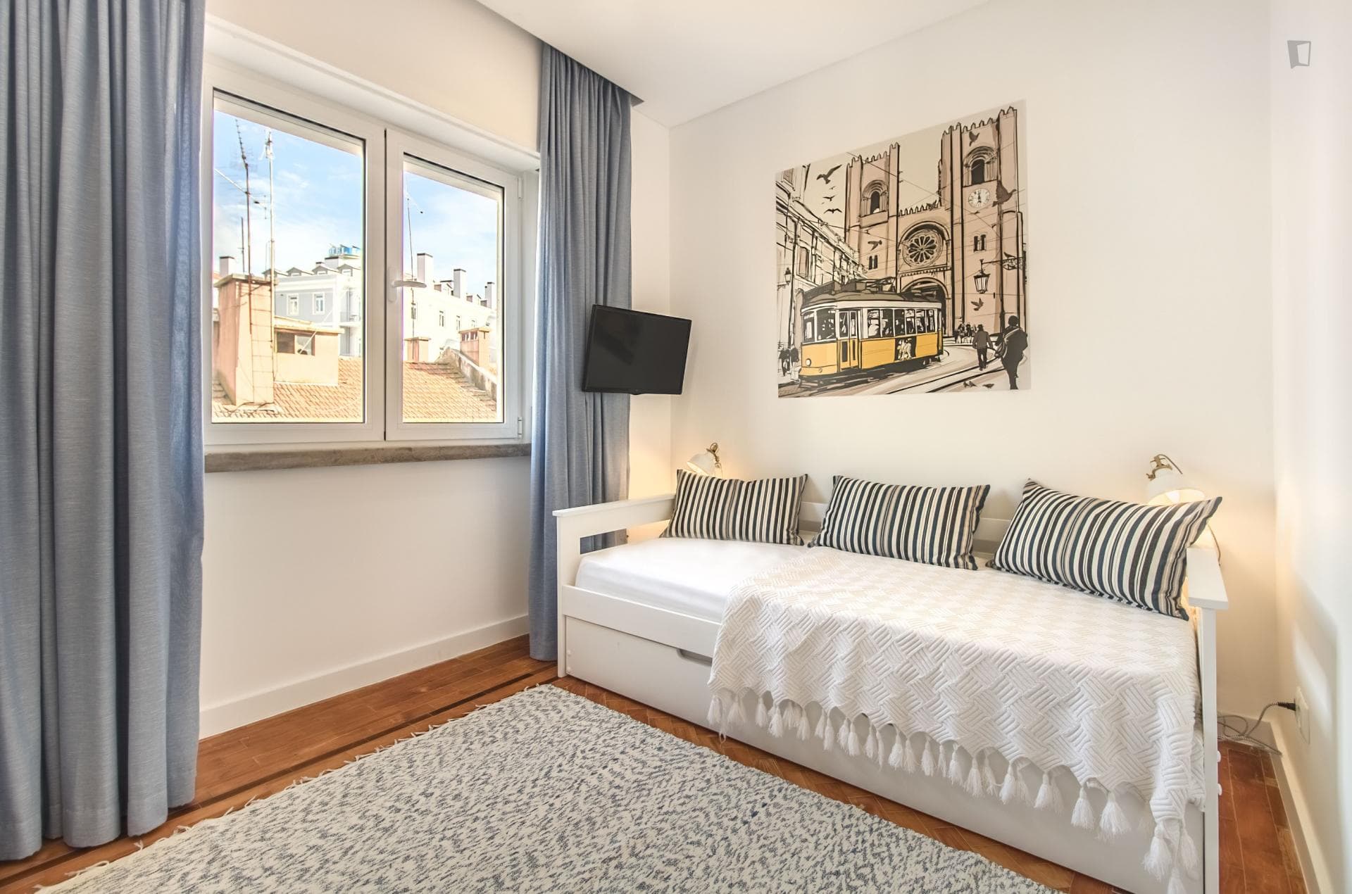 Property photo thumbnail