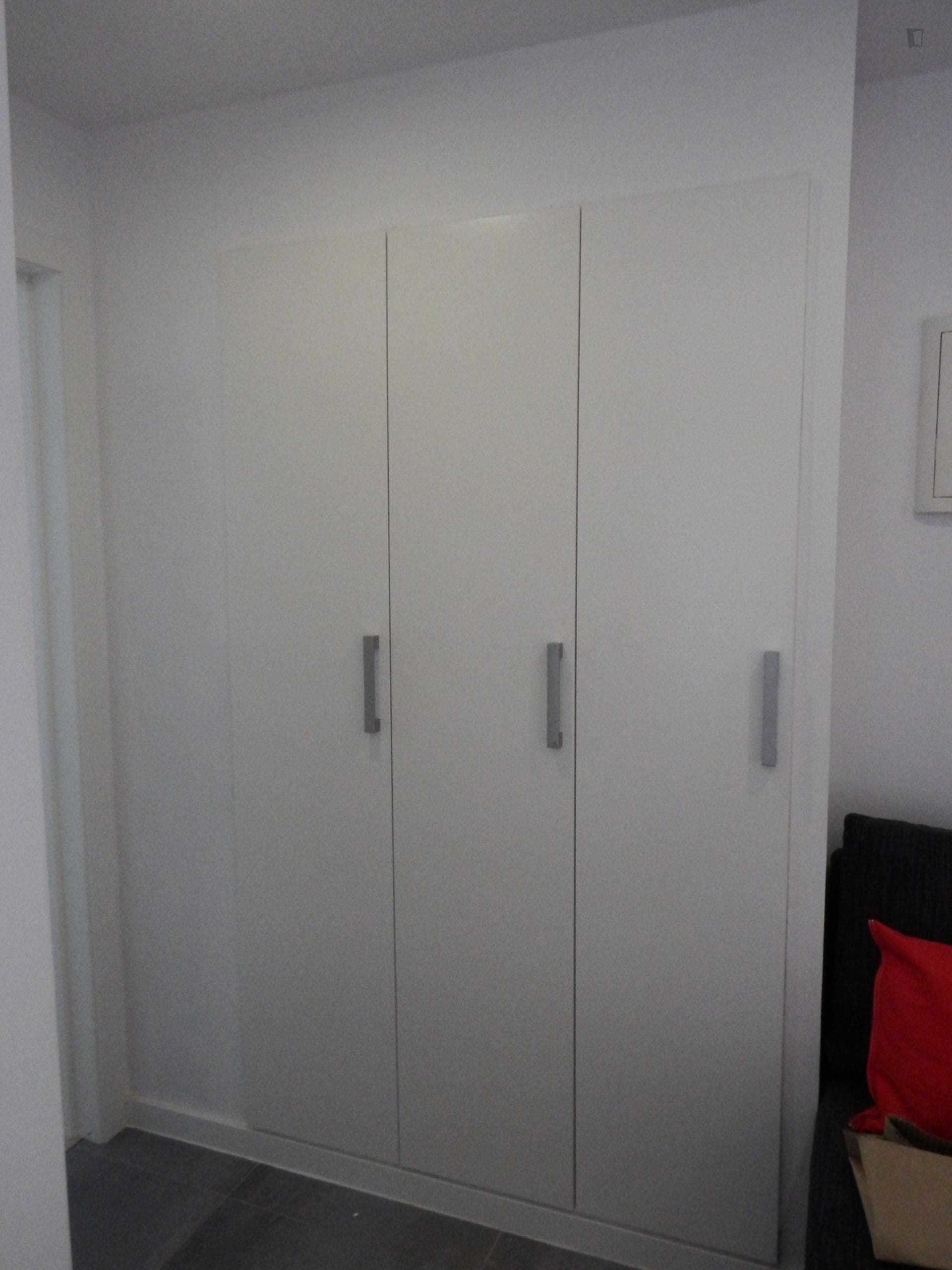 Quarto em Roma-areeiro photo 1