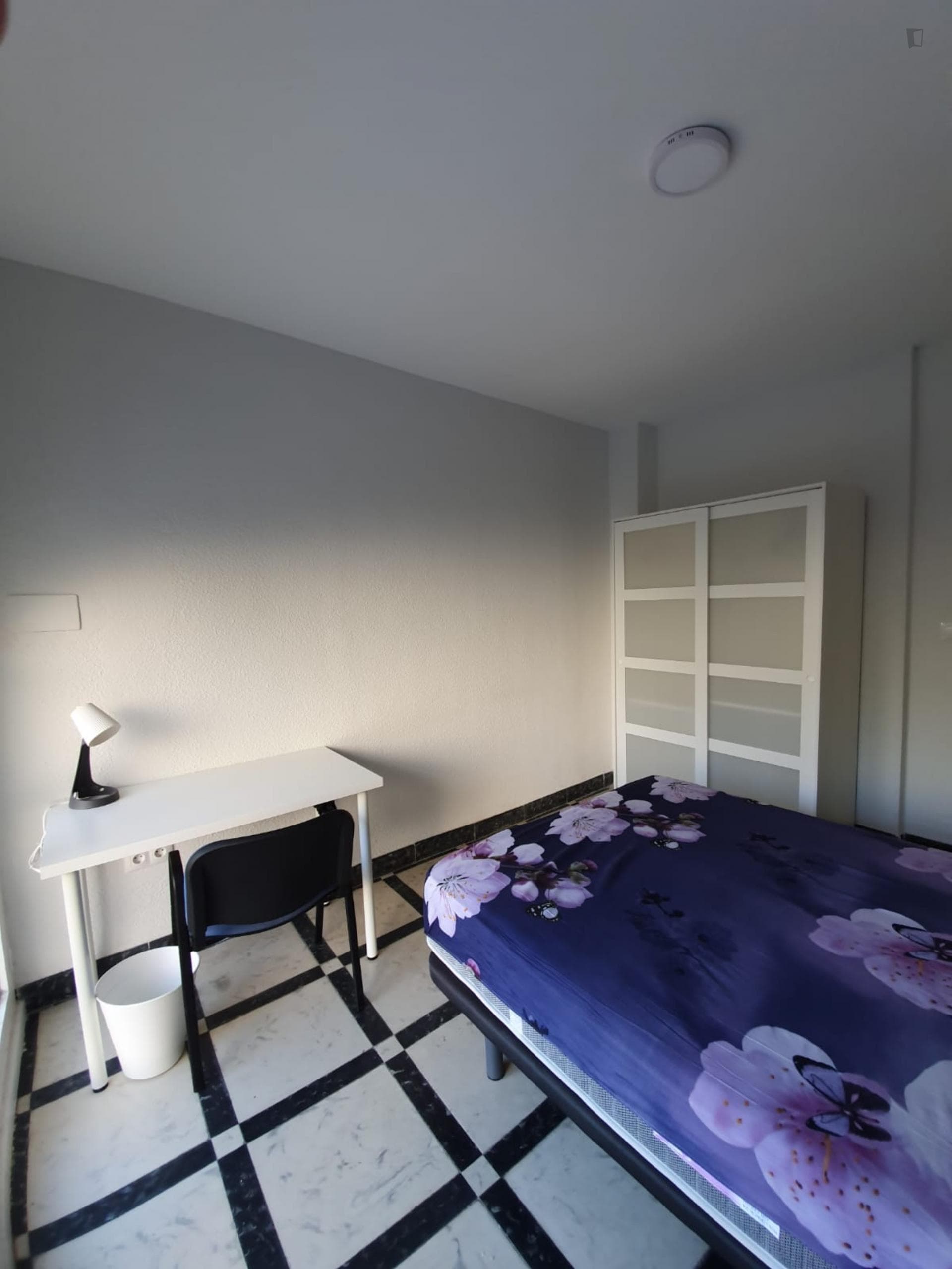 Double bedroom near Puerta de Elvira photo 1