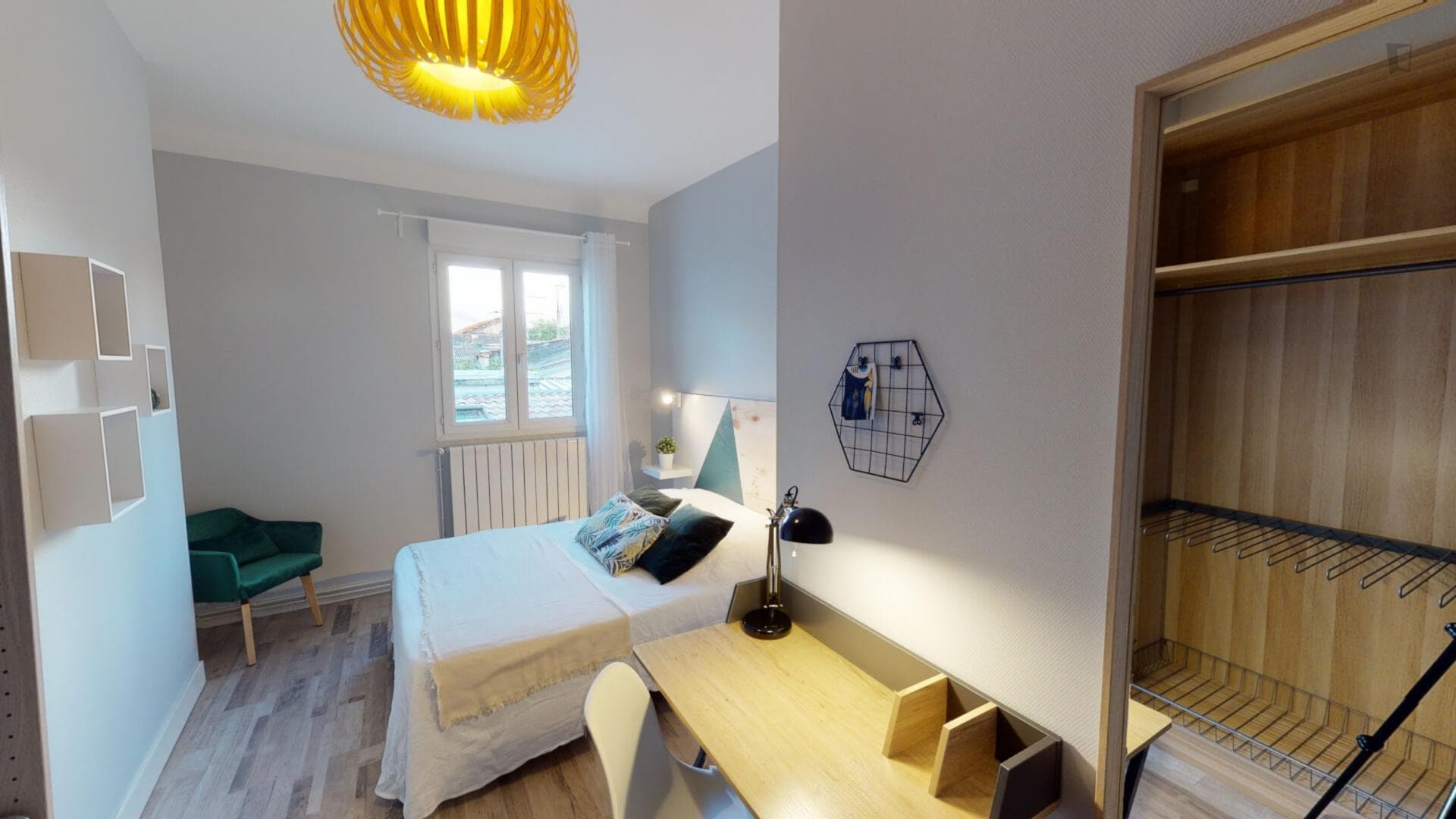 Property photo thumbnail