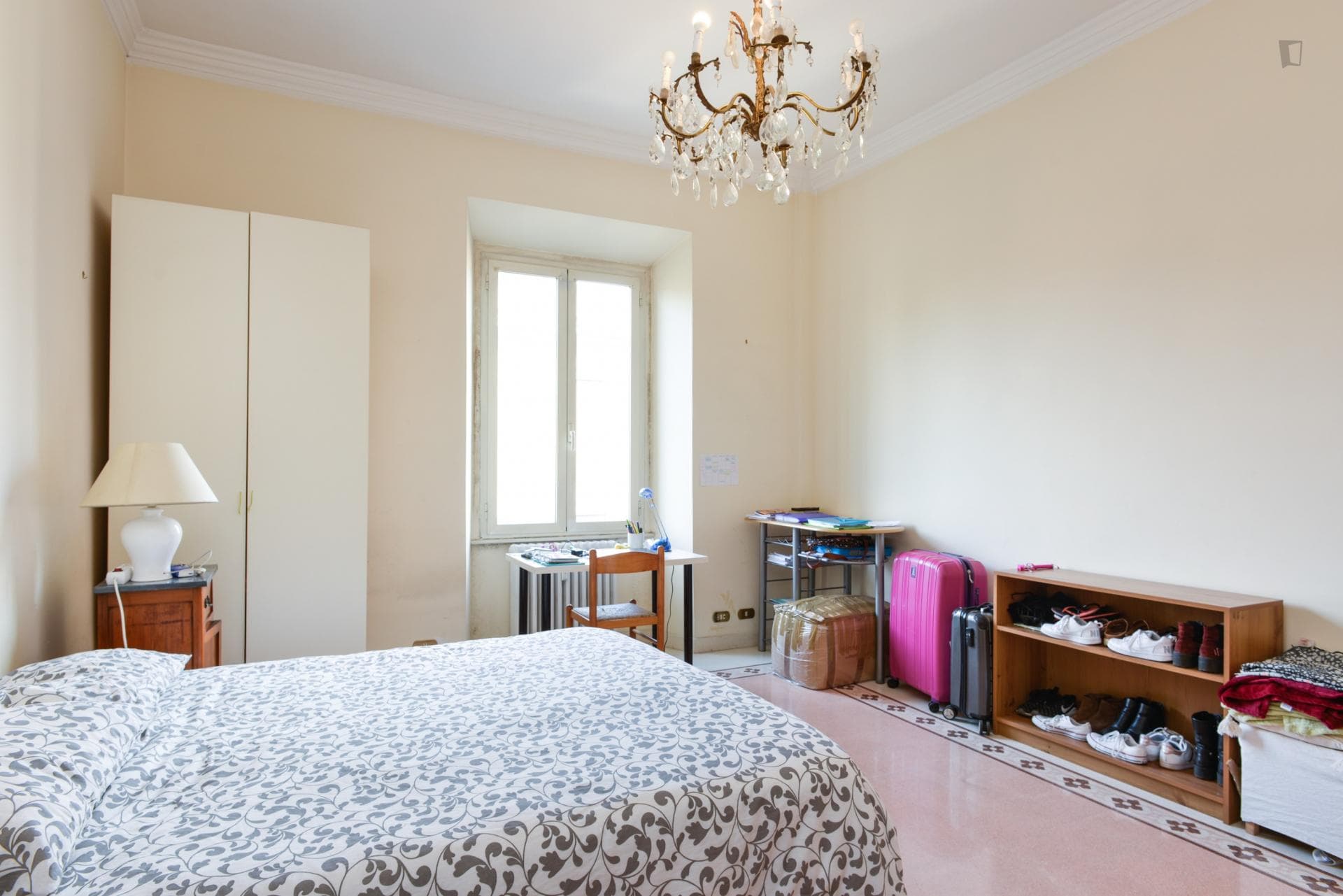 Cool double bedroom in lively Esquilino photo 1