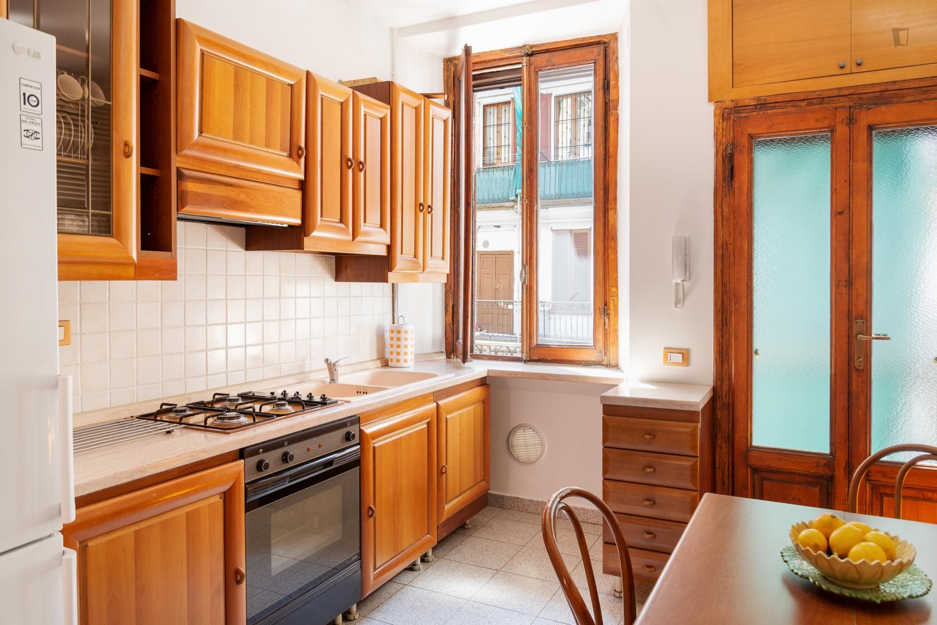Bright one bedroom apartment close to Politecnico photo 1