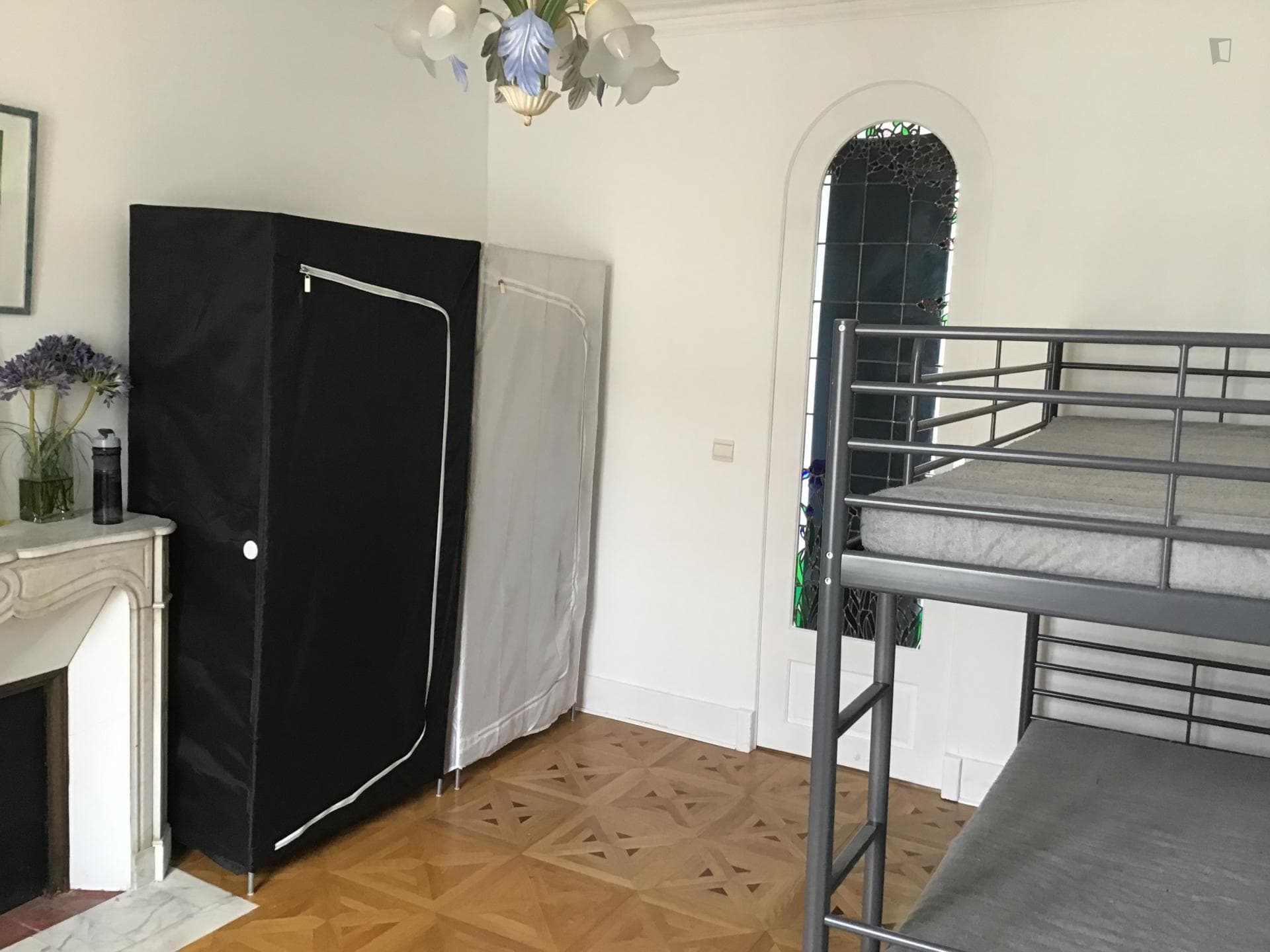Bed in a bunk bedroom, in a residence in quiet Achères photo 1