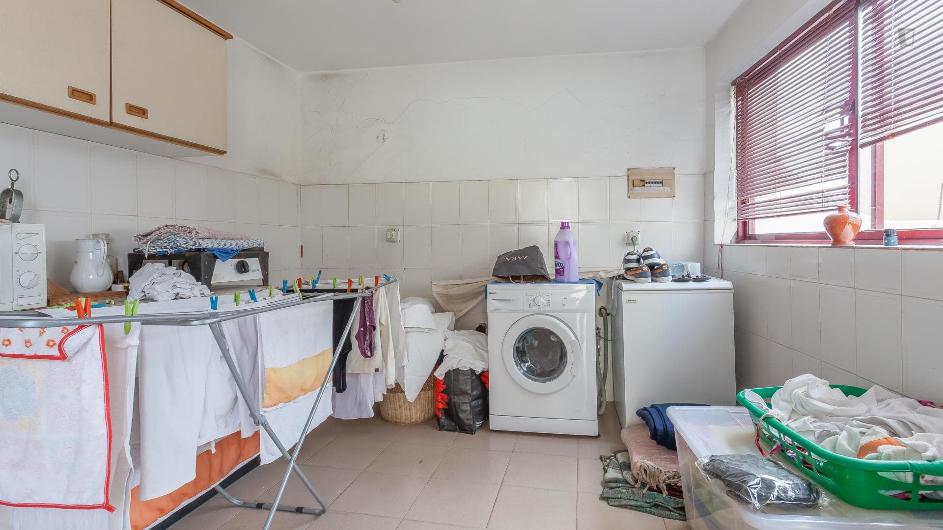 Nice single bedroom near Coimbrões photo 1